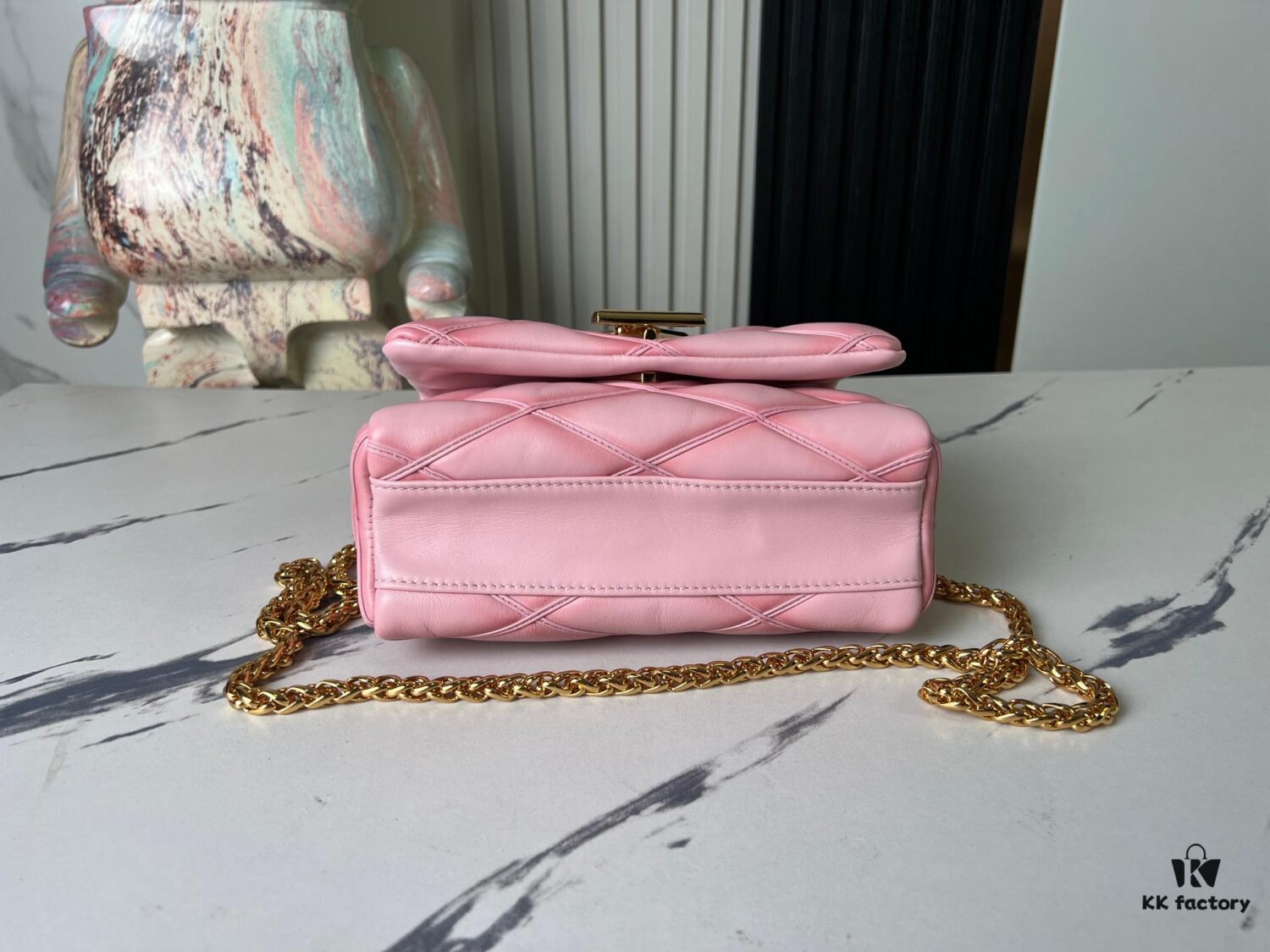 6930871c6e68136f4d9a869b Top-tier Original Order, Exclusive Real-shot M24465 M22891 Pink Full Leather Quilted Chain Bag Series GO-14 Teist Medium Handbag M22890