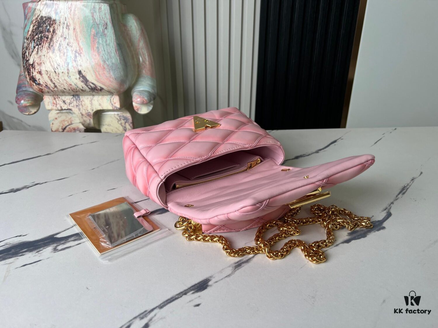 6930871d6e68136f4d9a869d Top-tier Original Order, Exclusive Real-shot M24465 M22891 Pink Full Leather Quilted Chain Bag Series GO-14 Teist Medium Handbag M22890