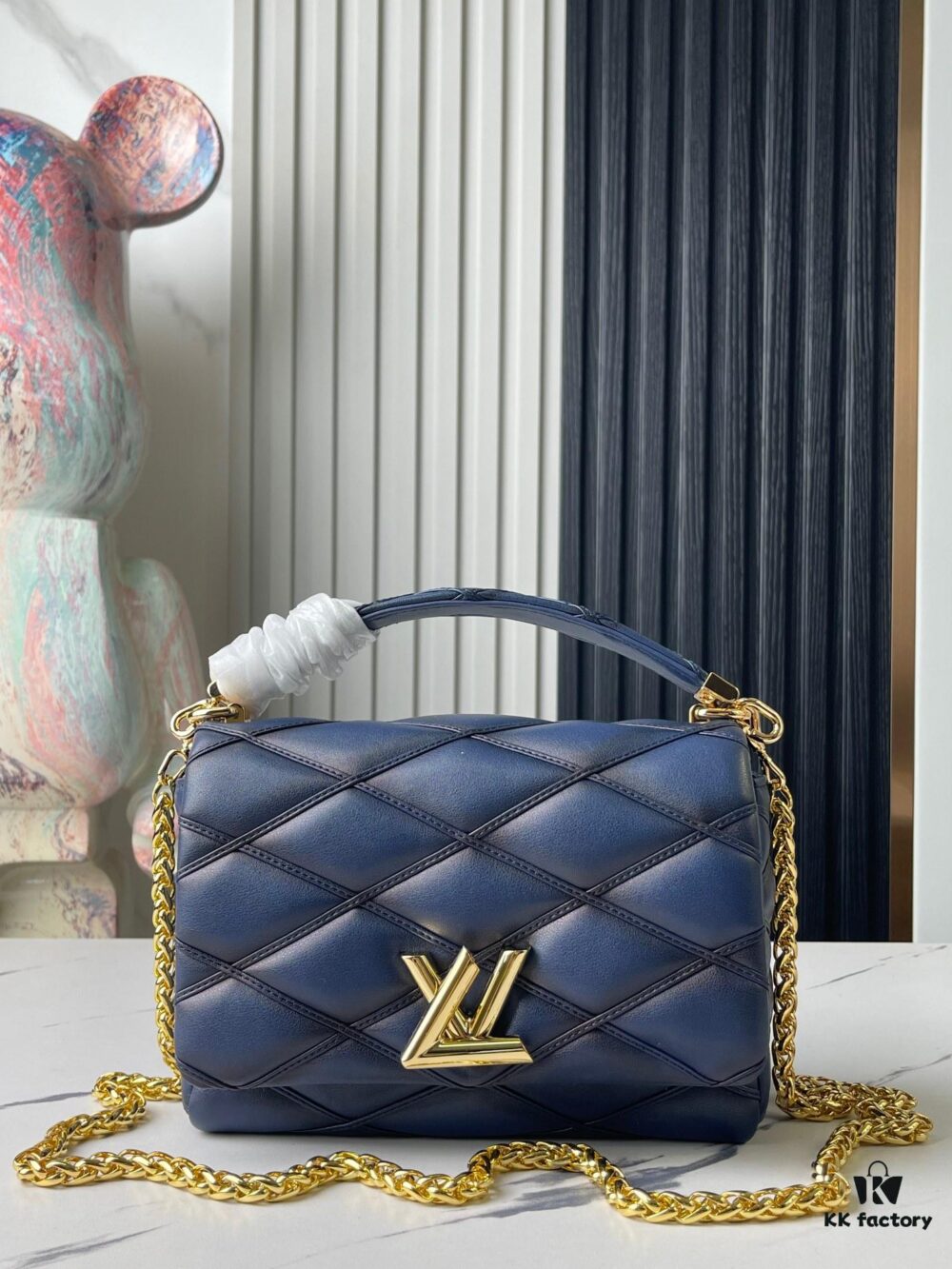 693087206e68136f4d9a86a0 Top Quality Original Order Exclusive Real Shot M23682 M22891 Dark Blue Full Leather Quilted Chain Bag Series GO-14 Teist Medium Handbag M22890