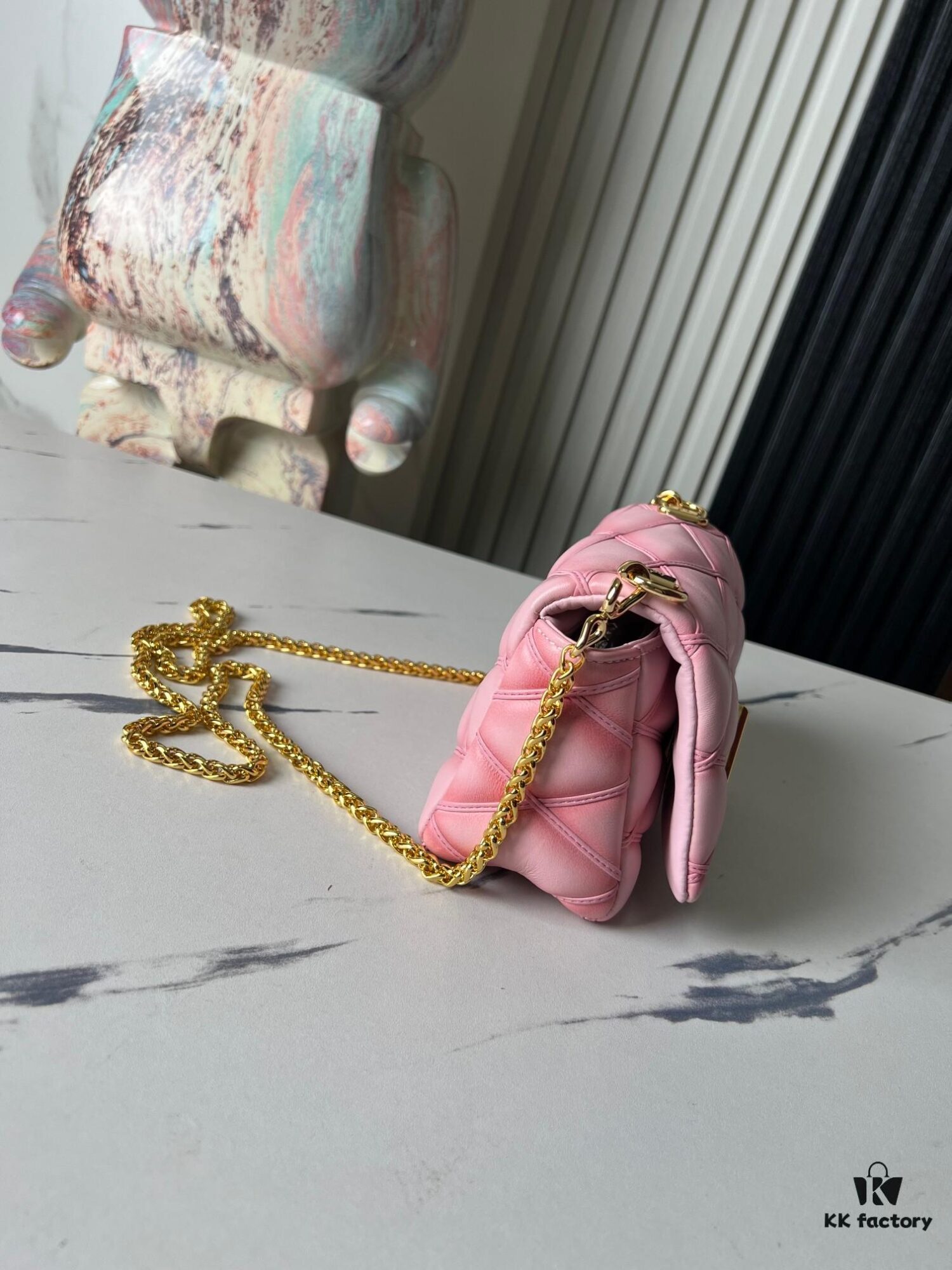 693087366e68136f4d9a86c7 M23625 Pink Full-Leather Chain Bag Series PICO GO-14 Handbag