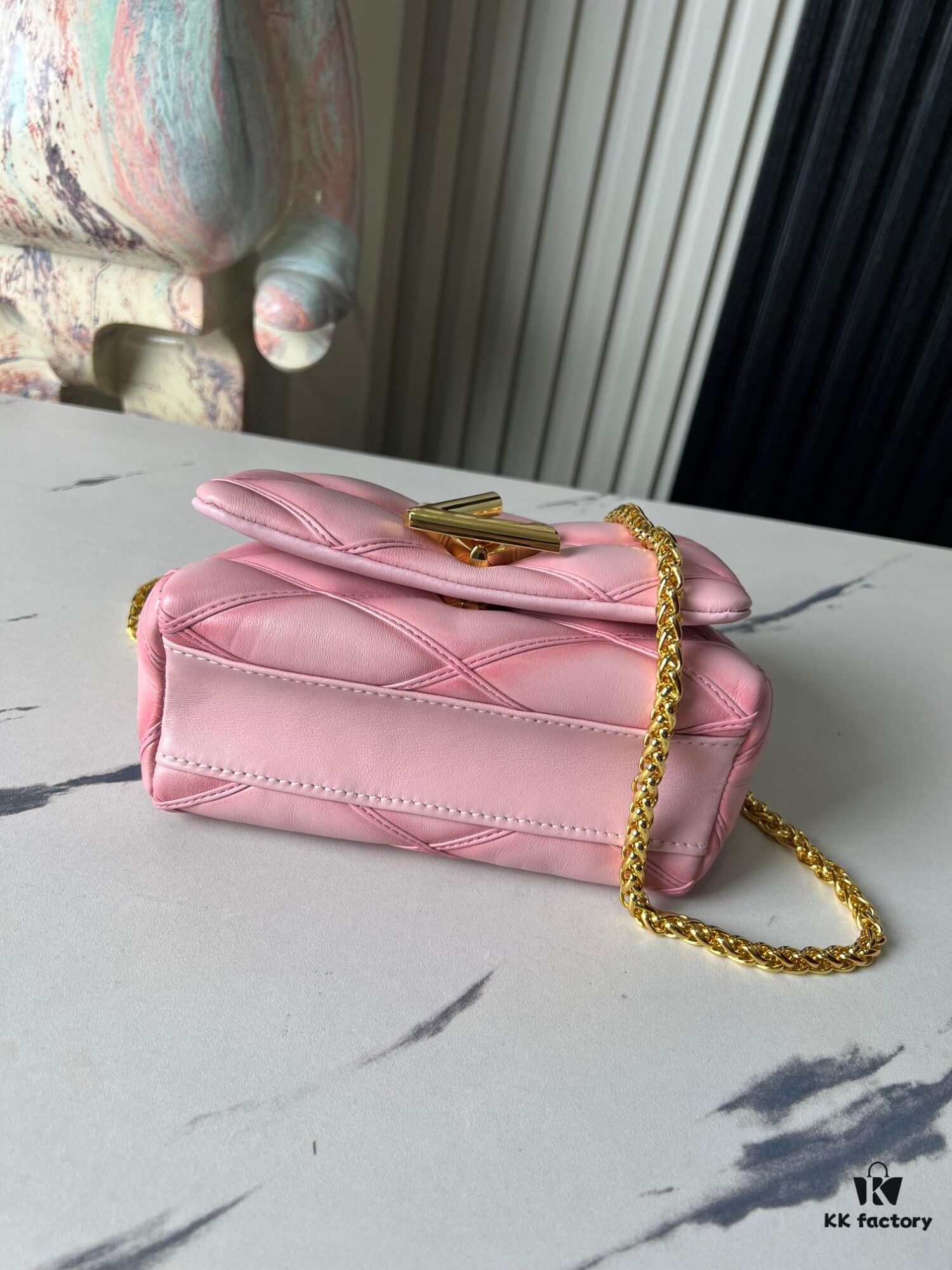 693087376e68136f4d9a86c9 M23625 Pink Full-Leather Chain Bag Series PICO GO-14 Handbag
