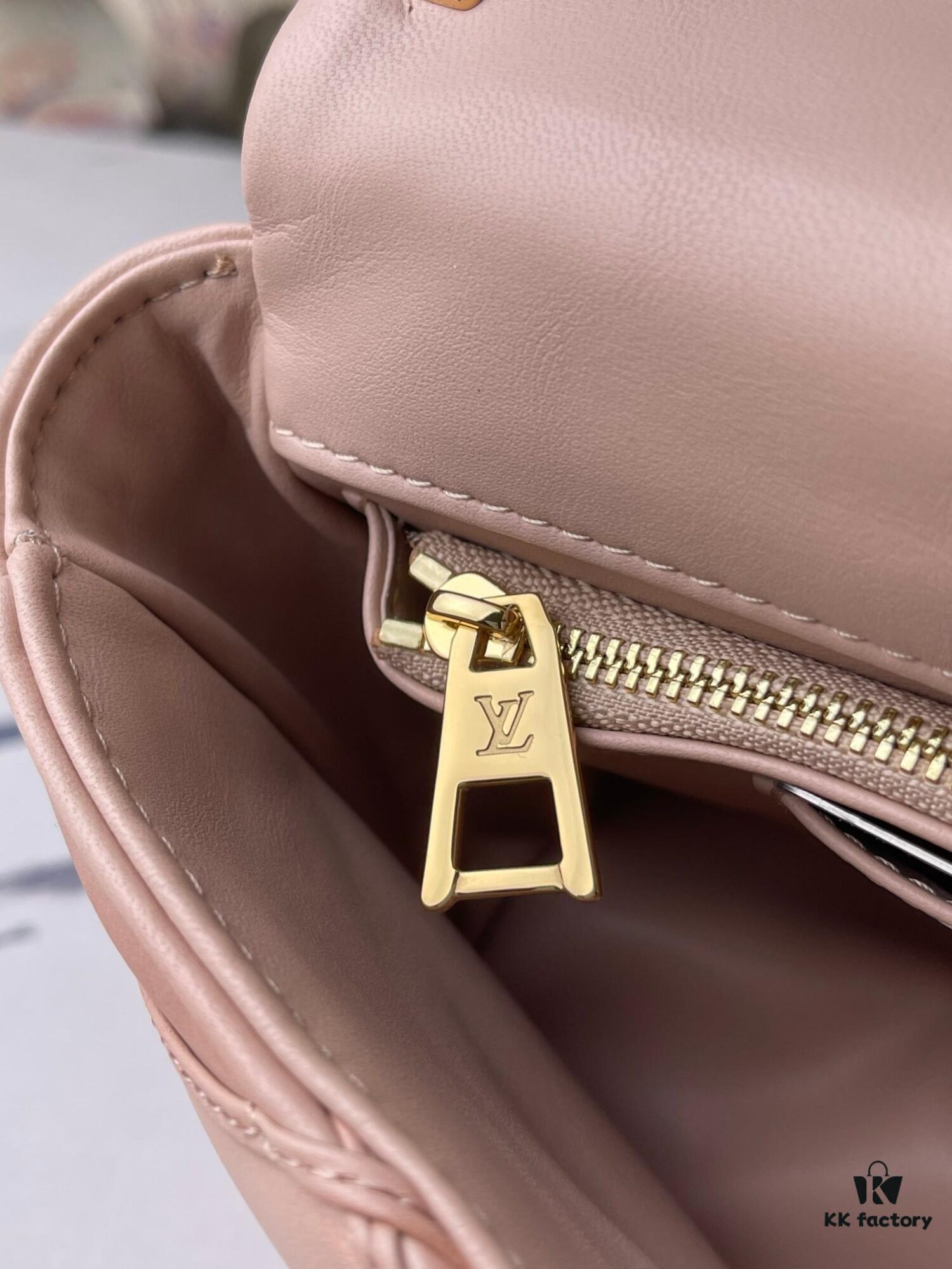 693087566e68136f4d9a86fe Top-Quality Original Order Exclusive Real Shot M24465 M22891 Beige Full Leather Quilted Chain Bag Series GO-14 Teist Medium Handbag M22890
