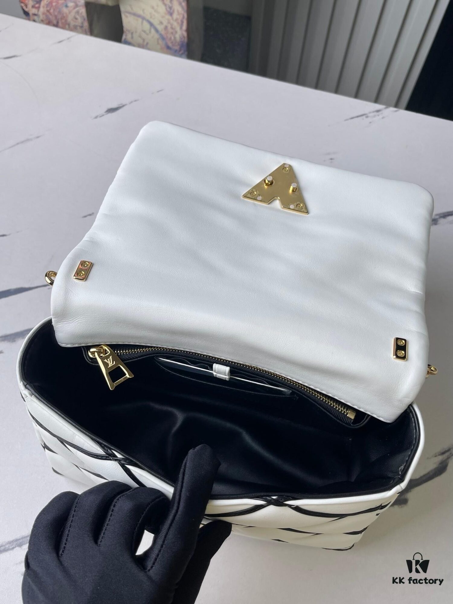 6930875d6e68136f4d9a8709 Top-tier Original Order, Exclusive Real Photography: M22890 White Full Leather Quilted Chain Bag Series GO-14 Teist Medium Handbag M22891