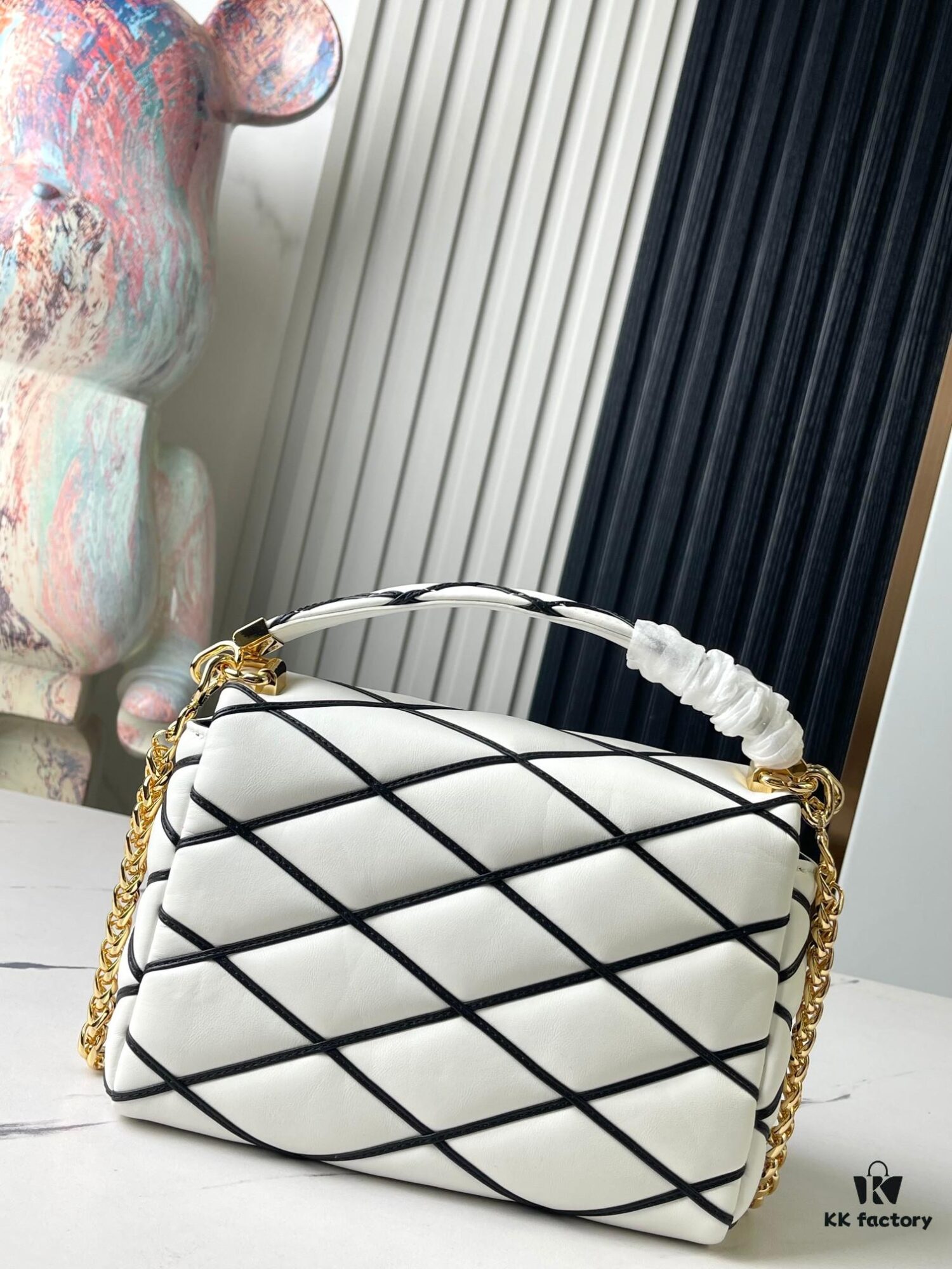 6930875d6e68136f4d9a870a Top-tier Original Order, Exclusive Real Photography: M22890 White Full Leather Quilted Chain Bag Series GO-14 Teist Medium Handbag M22891