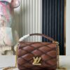 6930875e6e68136f4d9a870c GO-14 Medium Caramel-Colored Bag M22890 from the Full-Grain Quilted Chain Bag Series