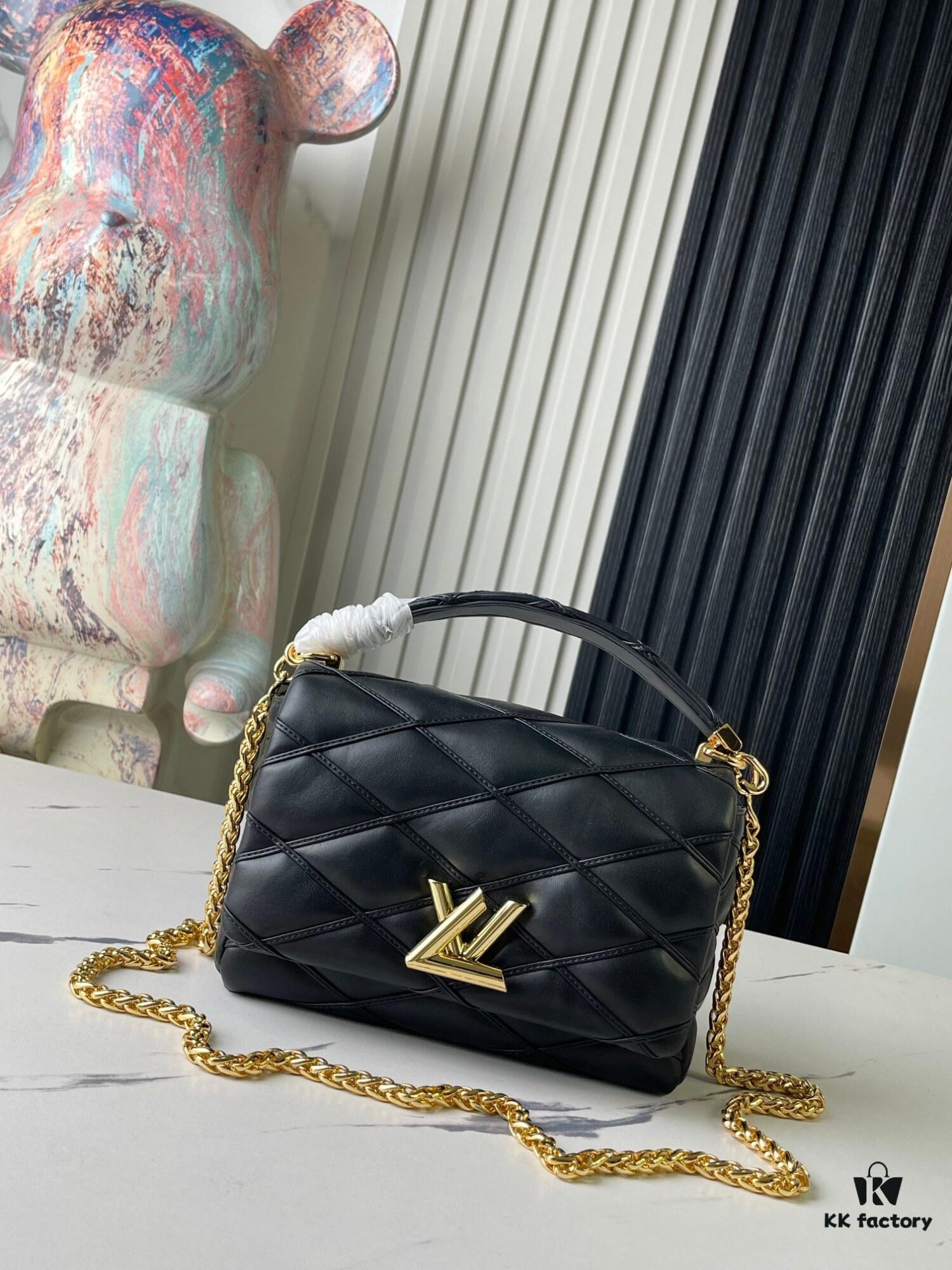 693087636e68136f4d9a8715 Top-tier Original Order Exclusive Real Shot M22891 Black Full Leather Quilted Chain Bag Series GO-14 Teist Medium Handbag M22890