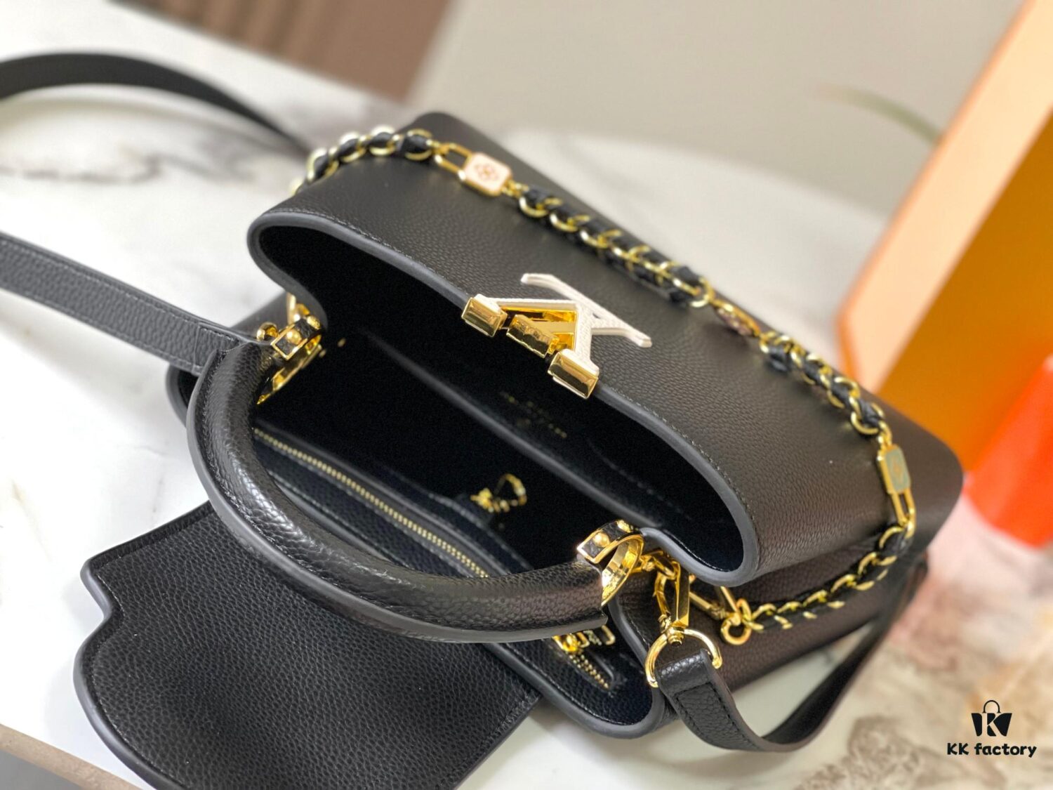 6930879c6e68136f4d9a8775 Upgraded M23951 Black Capucines Medium Handbag