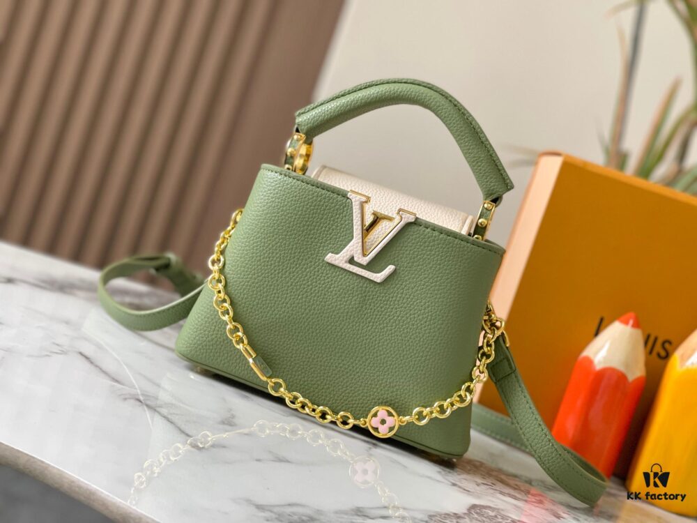 693087c96e68136f4d9a87c8 Upgraded M23950 Green Mini Capucines Handbag with Lovelock Chain