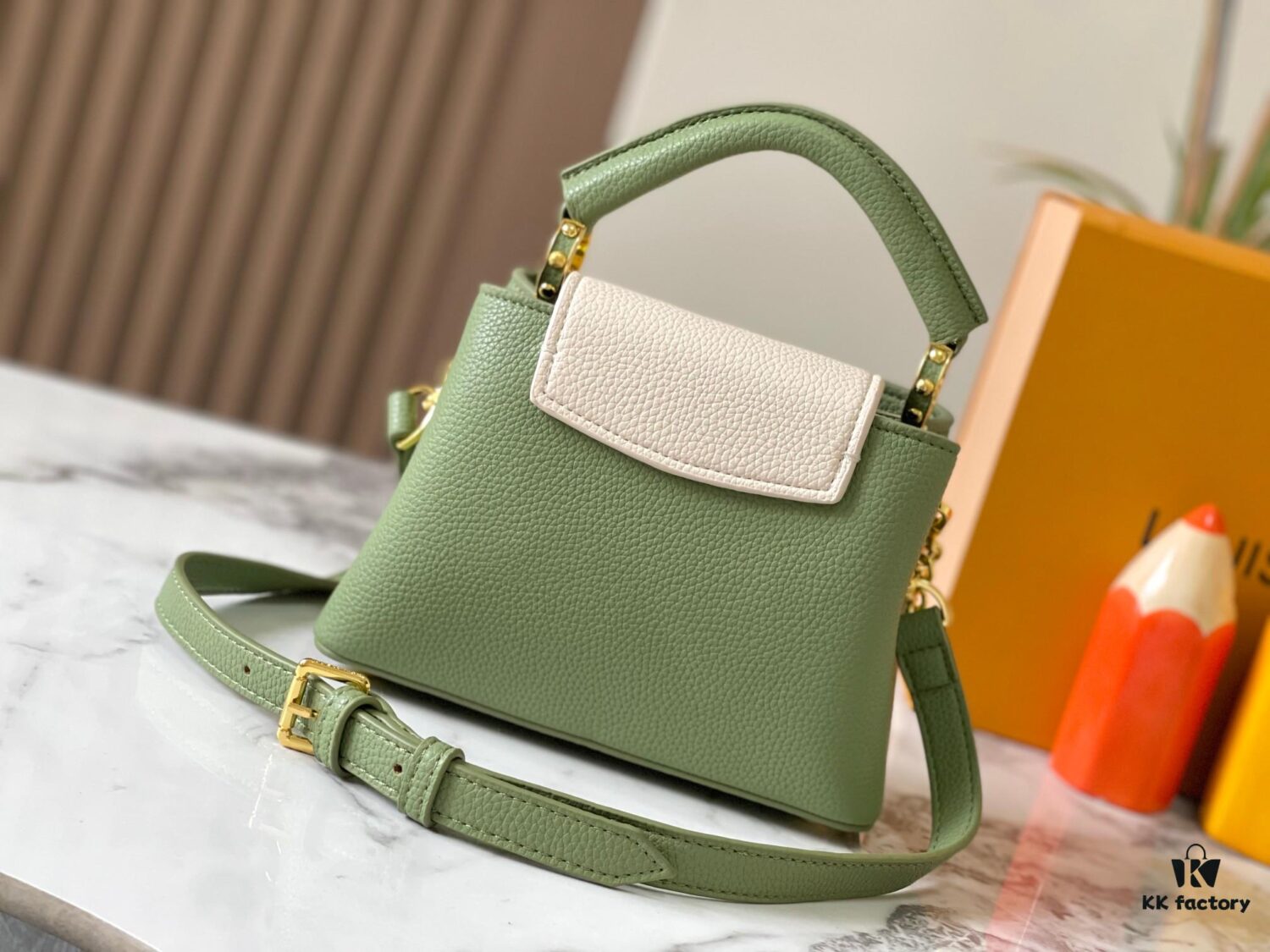 693087ca6e68136f4d9a87ca Upgraded M23950 Green Mini Capucines Handbag with Lovelock Chain