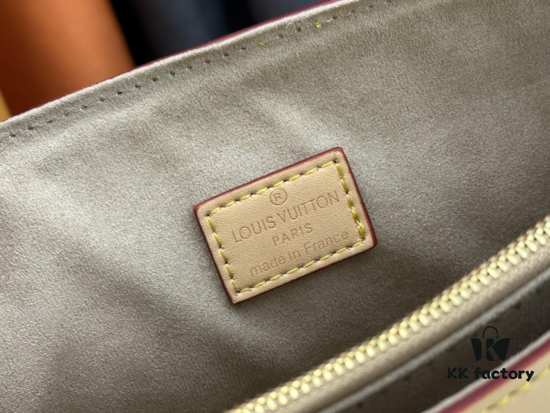 Daphne M47149 Large Dauphine Soft Handbag