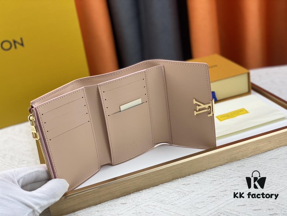 693088006e68136f4d9a8854 M62157/62158 Soft Leather Wallet Inspired by Iconic Design Lines