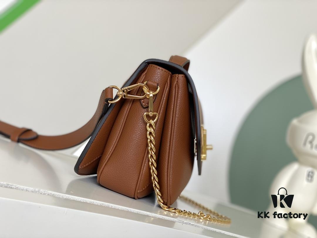 693088086e68136f4d9a8868 M22952 Brown M22792 Gray M22735 Black Top-Quality Original Order Oxford Handbag Crafted from Soft Grained Leather with Eye-Catching Metal Hardware Showcasing Brand Elegance