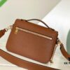 693088096e68136f4d9a886b M22952 Brown M22792 Gray M22735 Black Top-Quality Original Order Oxford Handbag Crafted from Soft Grained Leather with Eye-Catching Metal Hardware Showcasing Brand Elegance