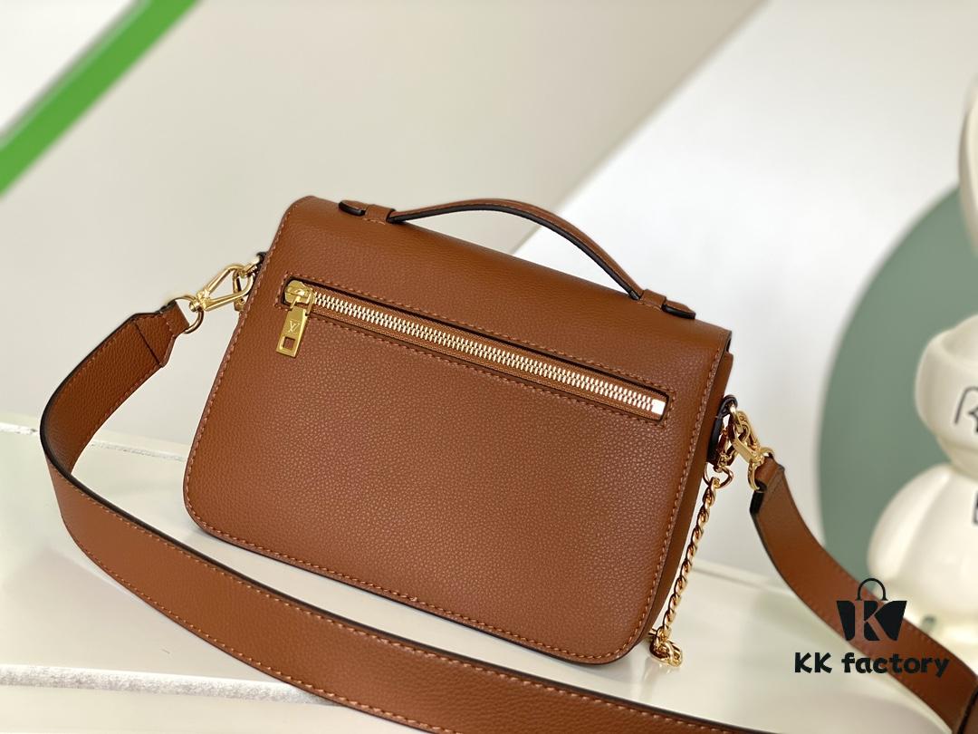 693088096e68136f4d9a886b M22952 Brown M22792 Gray M22735 Black Top-Quality Original Order Oxford Handbag Crafted from Soft Grained Leather with Eye-Catching Metal Hardware Showcasing Brand Elegance