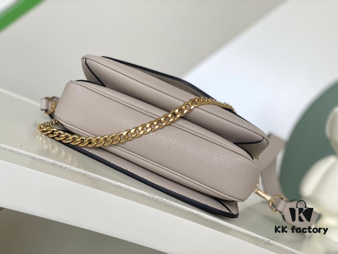 6930880c6e68136f4d9a8872 M22952 Brown M22792 Gray M22735 Black Top-Quality Original Order Oxford Handbag Crafted from Soft Grained Leather with Eye-Catching Metal Hardware Showcasing Brand Elegance. Detachable Chain and Adjustable Leather Strap Offer Multiple Carrying Options, Adding Vibrant Flair to Daily and Day-to-Night Occasions. 22.0 x 16.0 x 9.5 cm (L x H x W)