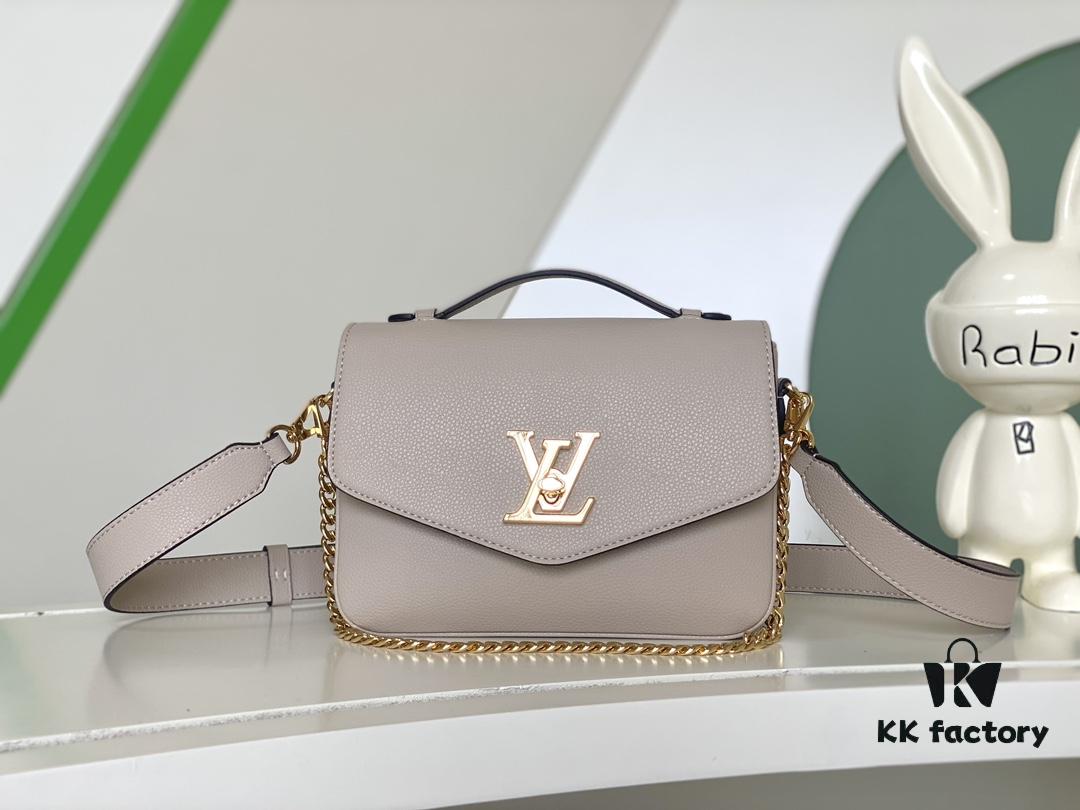6930880c6e68136f4d9a8873 M22952 Brown M22792 Gray M22735 Black Top-Quality Original Order Oxford Handbag Crafted from Soft Grained Leather with Eye-Catching Metal Hardware Showcasing Brand Elegance. Detachable Chain and Adjustable Leather Strap Offer Multiple Carrying Options, Adding Vibrant Flair to Daily and Day-to-Night Occasions. 22.0 x 16.0 x 9.5 cm (L x H x W)