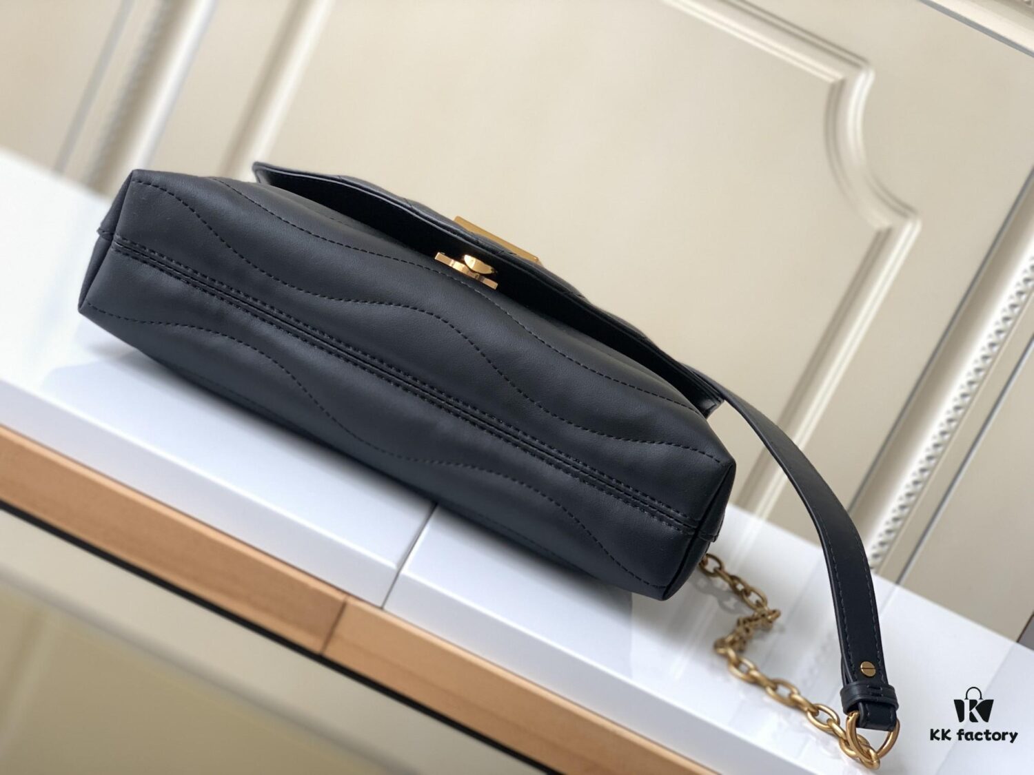 693088116e68136f4d9a887b LV NEW WAVE Chain Bag V-Quilted Handbag 58552 Black 58552 Apricot Yellow 58549 White 58550 Coffee 58664 Green 58553 Rose Red