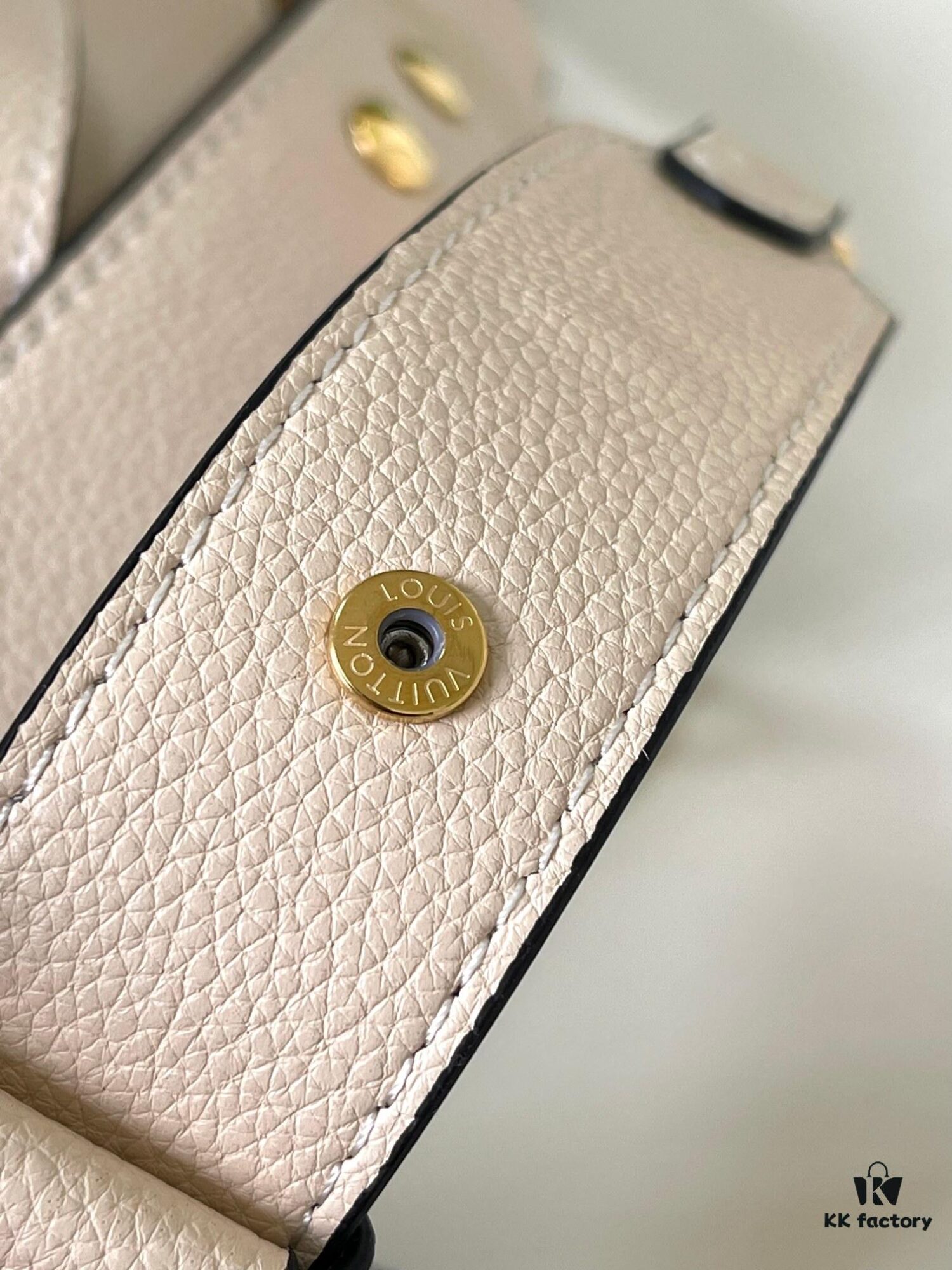 6930882d6e68136f4d9a88ae Haivan Official Solo Real Shot Full Leather Bucket Bag Chain Bag Series Lock and Walk Handbag M24006 Black M24638 White M24165 Brown