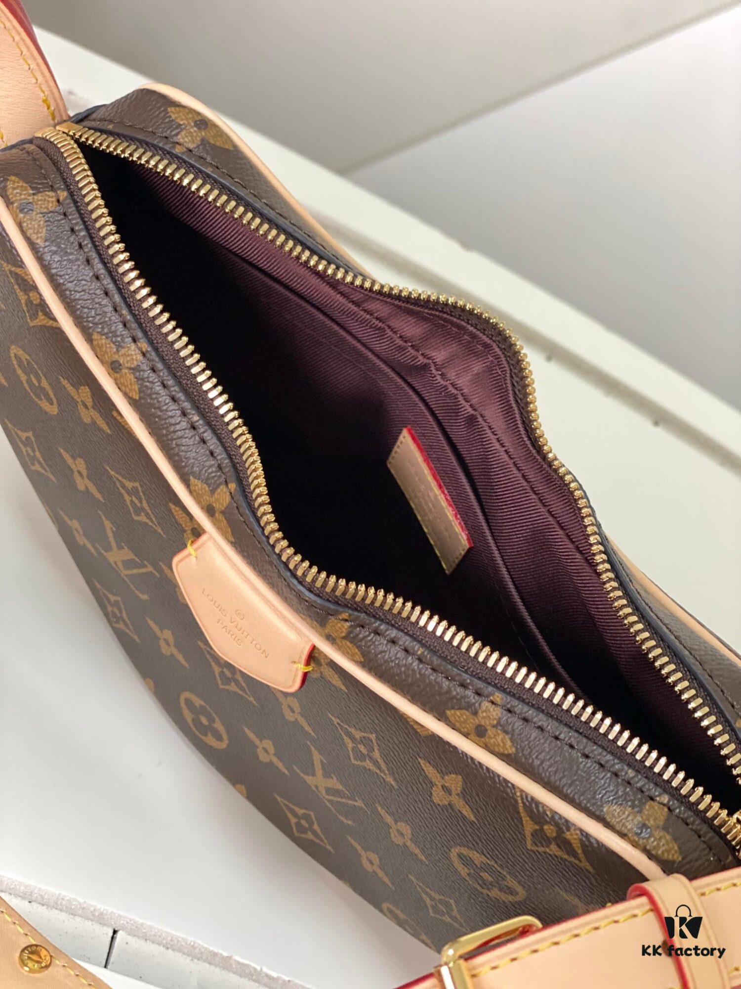 6930883f6e68136f4d9a88d3 Exclusive Real Shot from Haiyuan: M46828 New Arrival LV 2024 Latest Monogram Horn Shoulder Strap Adjustable Pea Bag with Additional Pendant Pouch
