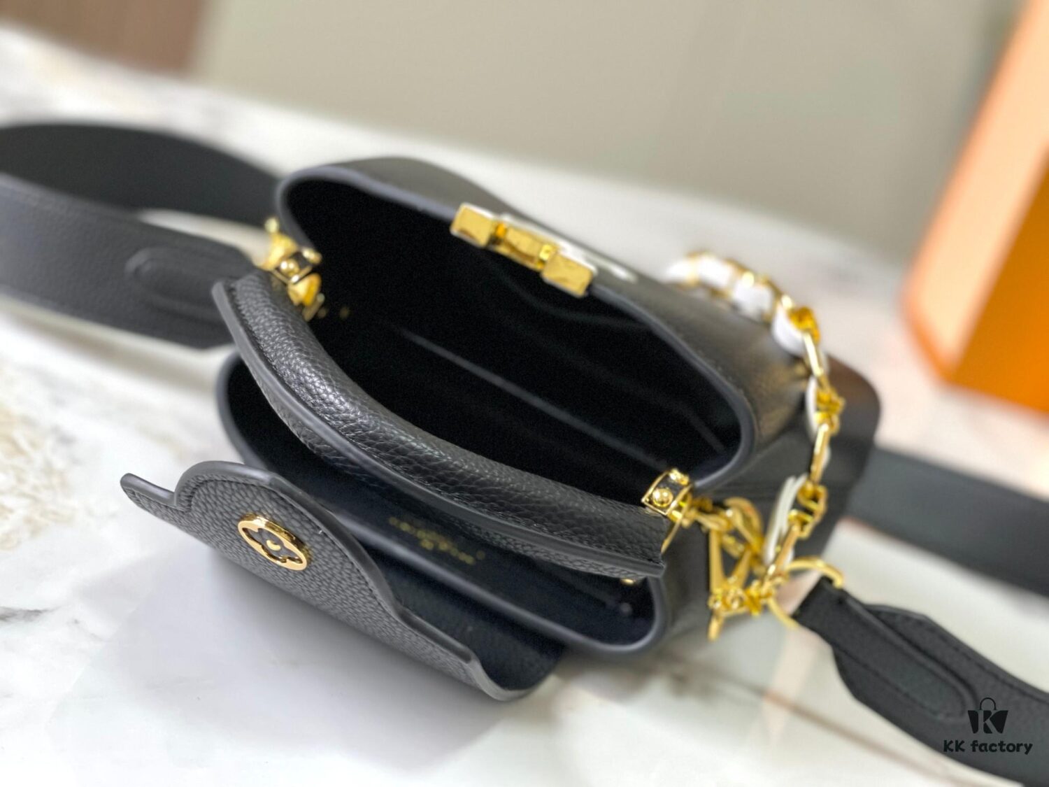 6930884c6e68136f4d9a88ed Upgraded M23198 Black Gold-Tone Capucines Mini Handbag