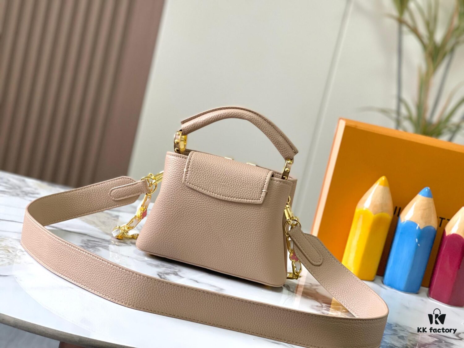 6930884f6e68136f4d9a88f3 Upgraded M23198 Beige Gold-Tone Capucines Mini Handbag