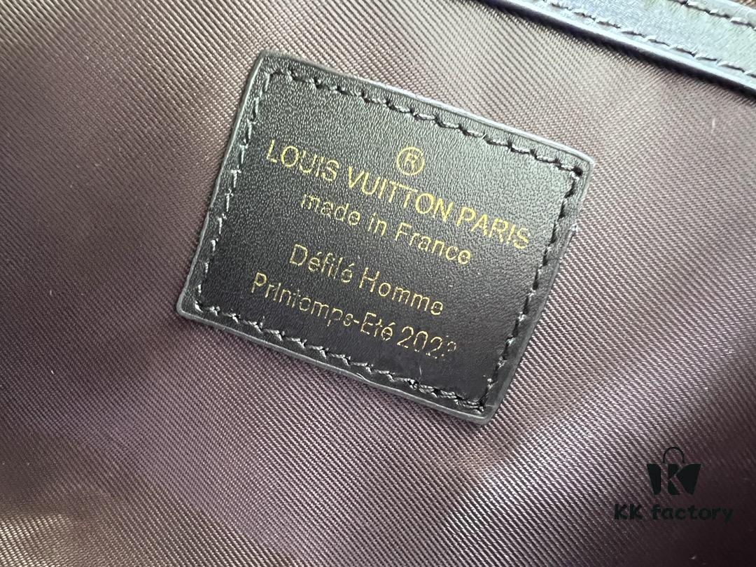 693088b76e68136f4d9a89ee LV Portrait Collection Keepall Bandoulière 55 Travel Bag