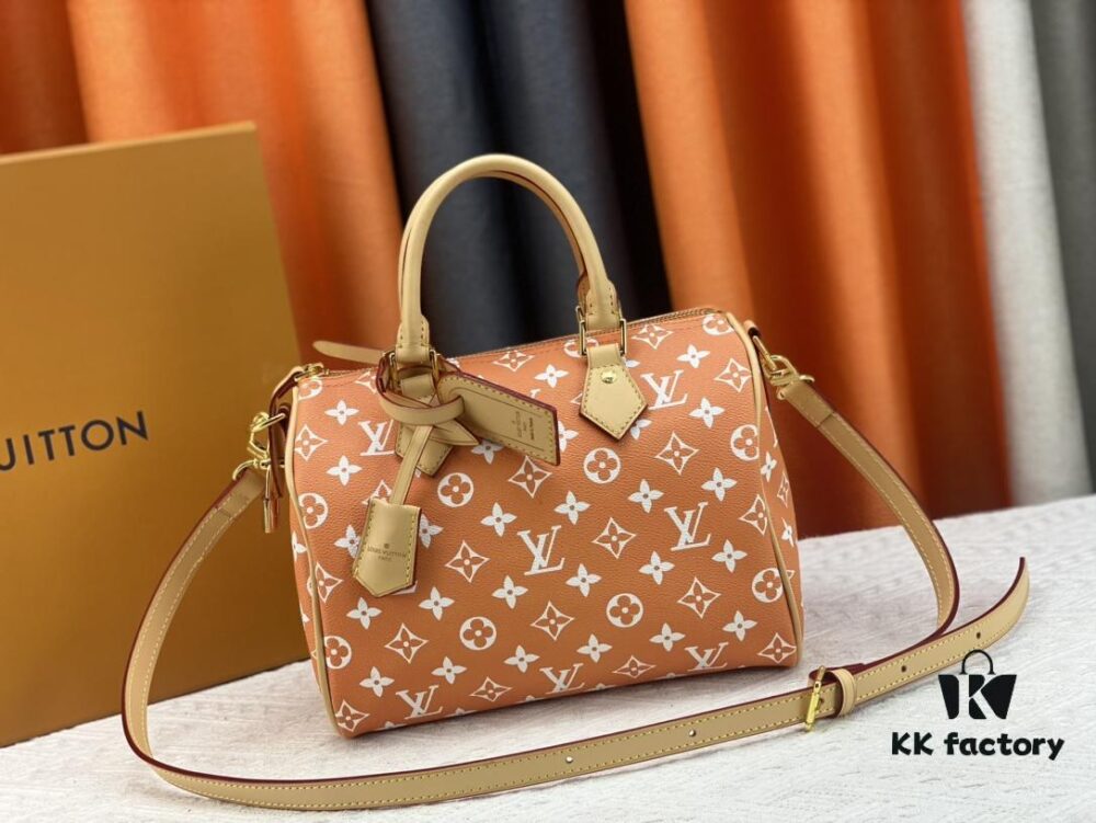 693088bc6e68136f4d9a89f8 New LV 2024 Spring/Summer Non-Dong Design Speedy Bag with Safety Lock, Polished Heavy Carving, Metal Luggage Tag, Key Fob with Dove Engraving, Italian Imported Color-Changing Calfskin Trim, Adjustable Shoulder Strap