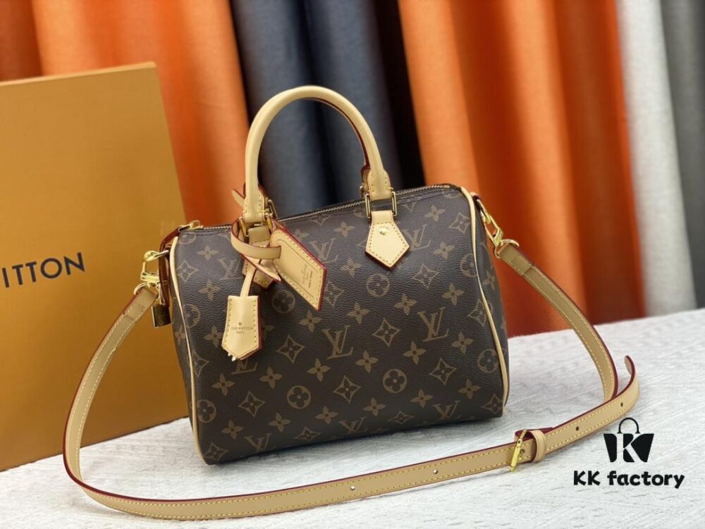 693088cd6e68136f4d9a8a1b New LV 2024 Spring/Summer Non-Dong Design Speedy Security Lock, Polished Heavy Carving, Metal Luggage Tag, Key Pendent with Dove Engraving, Italian Imported Color-Changing Calfskin Trim, Adjustable Shoulder Strap Lock
