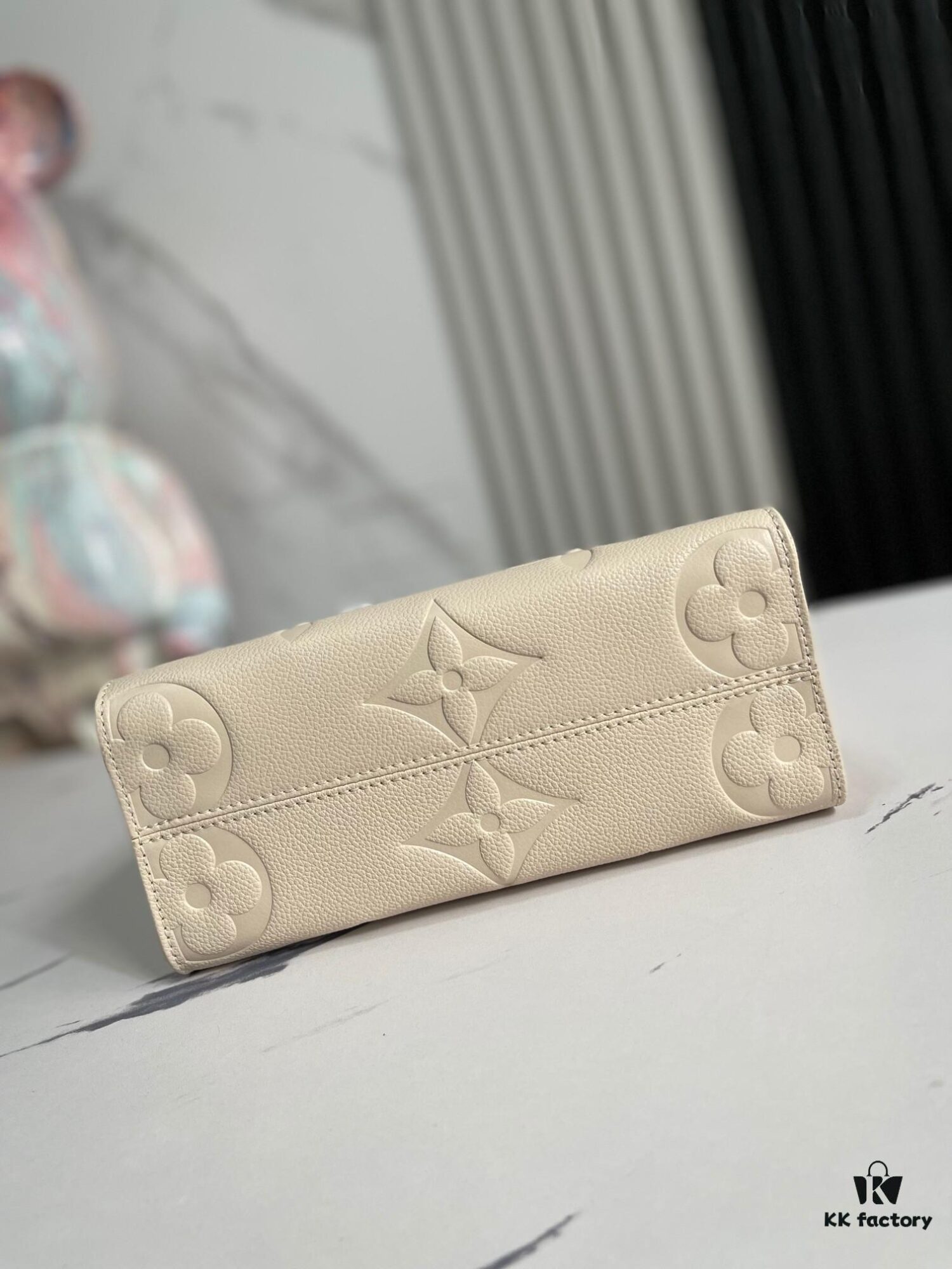 693088d56e68136f4d9a8a2c Top-Quality Original Order, Exclusive Real Photos M45653 White Embossed M46569 OnTheGo Small Tote Bag