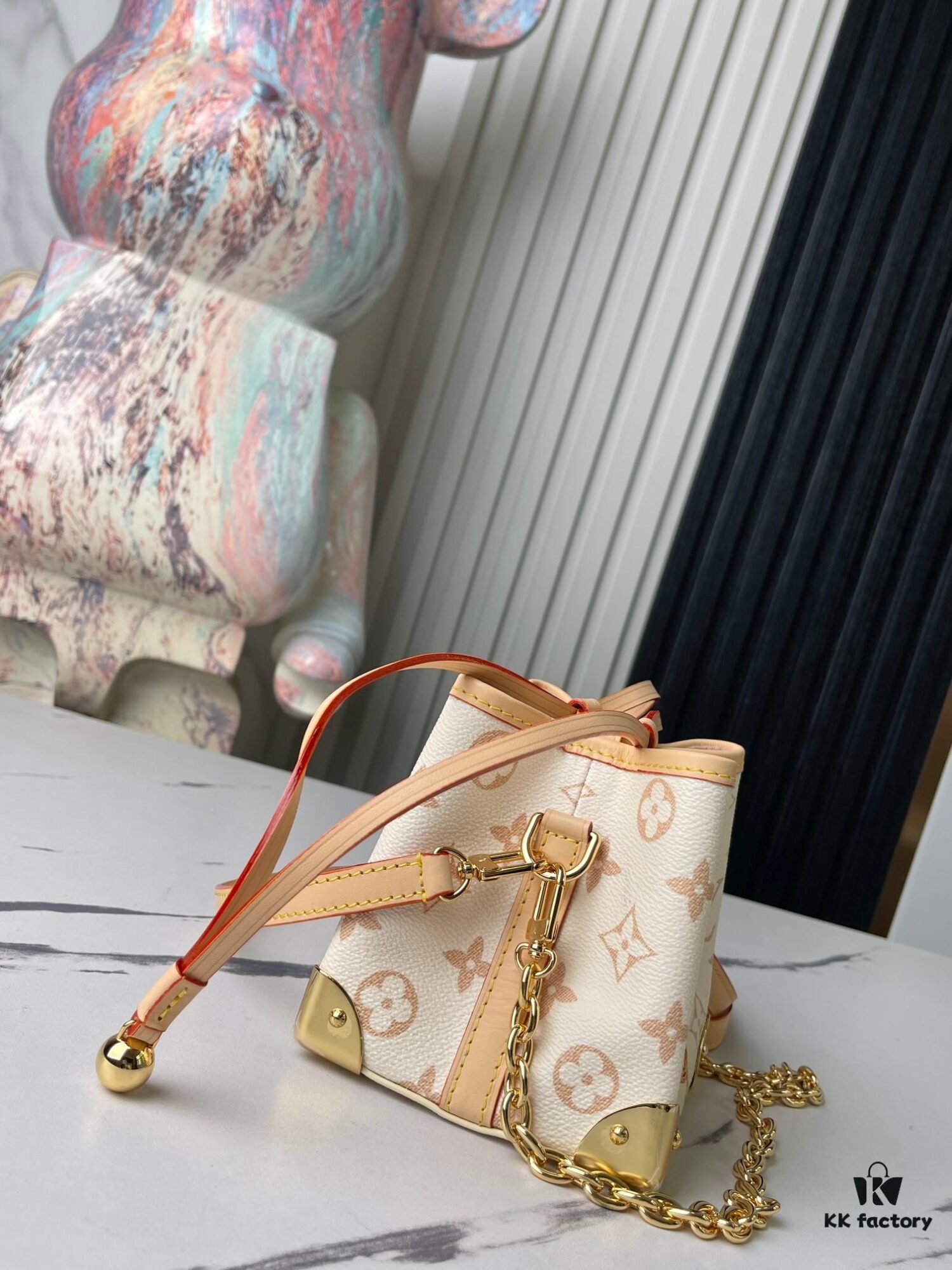 693088dd6e68136f4d9a8a39 Top-tier Original Duplicate, Exclusive Real Photos M83227 White Color M82885 Mini Bucket Bag 'Shao Mai' Series Online Only Handbag M82885 Yellow Flower