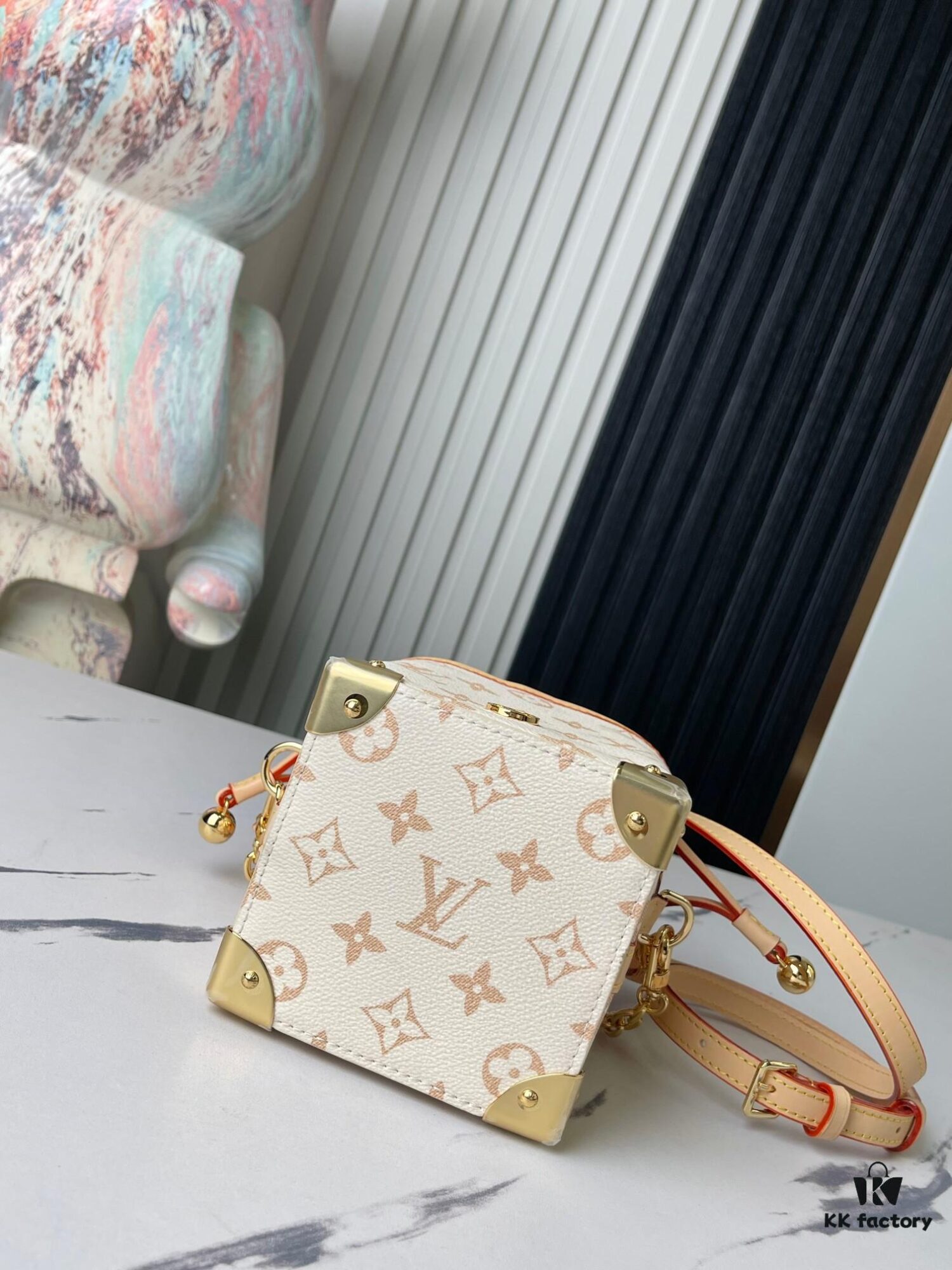 693088e06e68136f4d9a8a3f Top-tier Original Duplicate, Exclusive Real Photos M83227 White Color M82885 Mini Bucket Bag 'Shao Mai' Series Online Only Handbag M82885 Yellow Flower