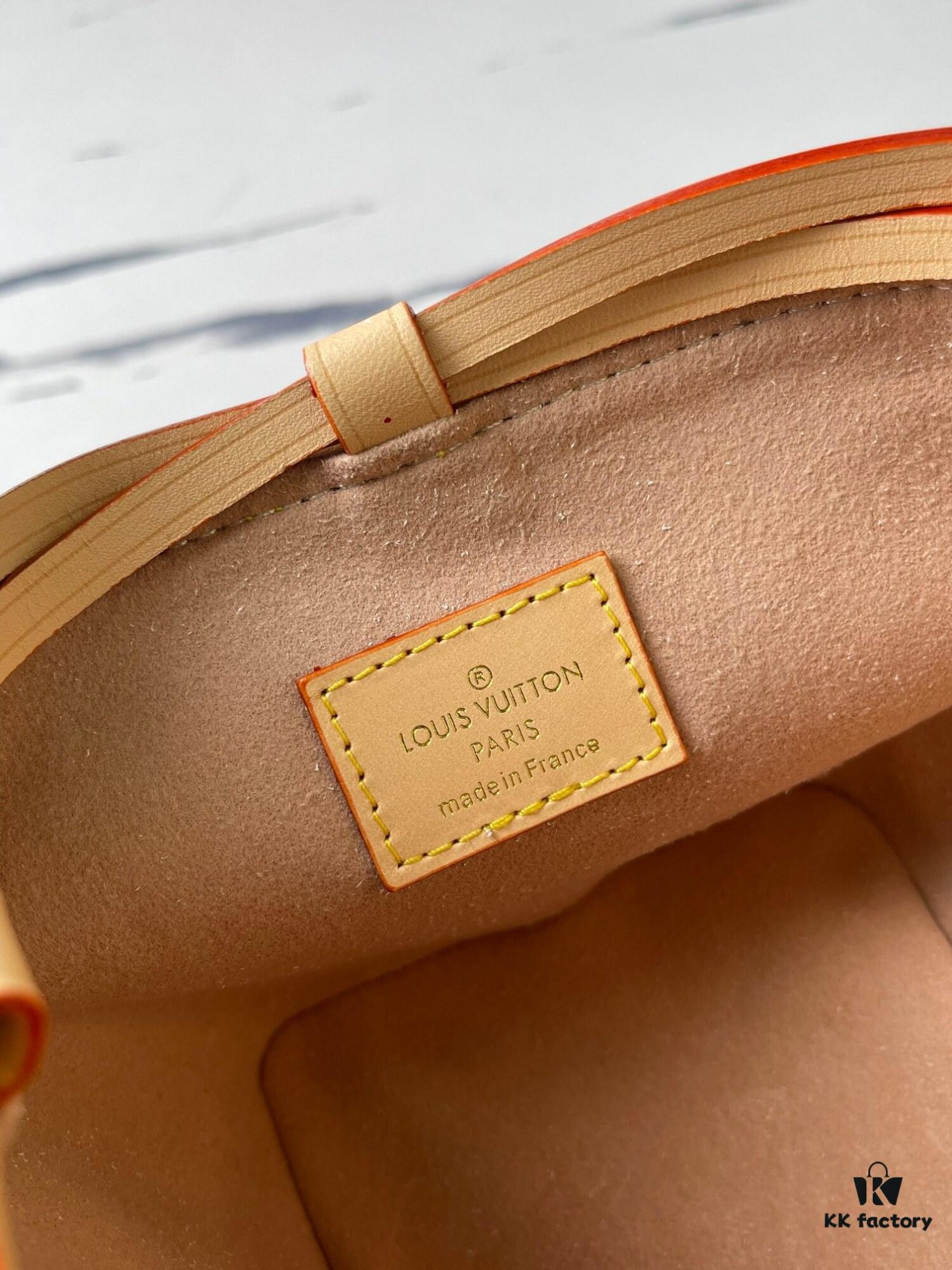 693088e16e68136f4d9a8a40 Top-tier Original Duplicate, Exclusive Real Photos M83227 White Color M82885 Mini Bucket Bag 'Shao Mai' Series Online Only Handbag M82885 Yellow Flower