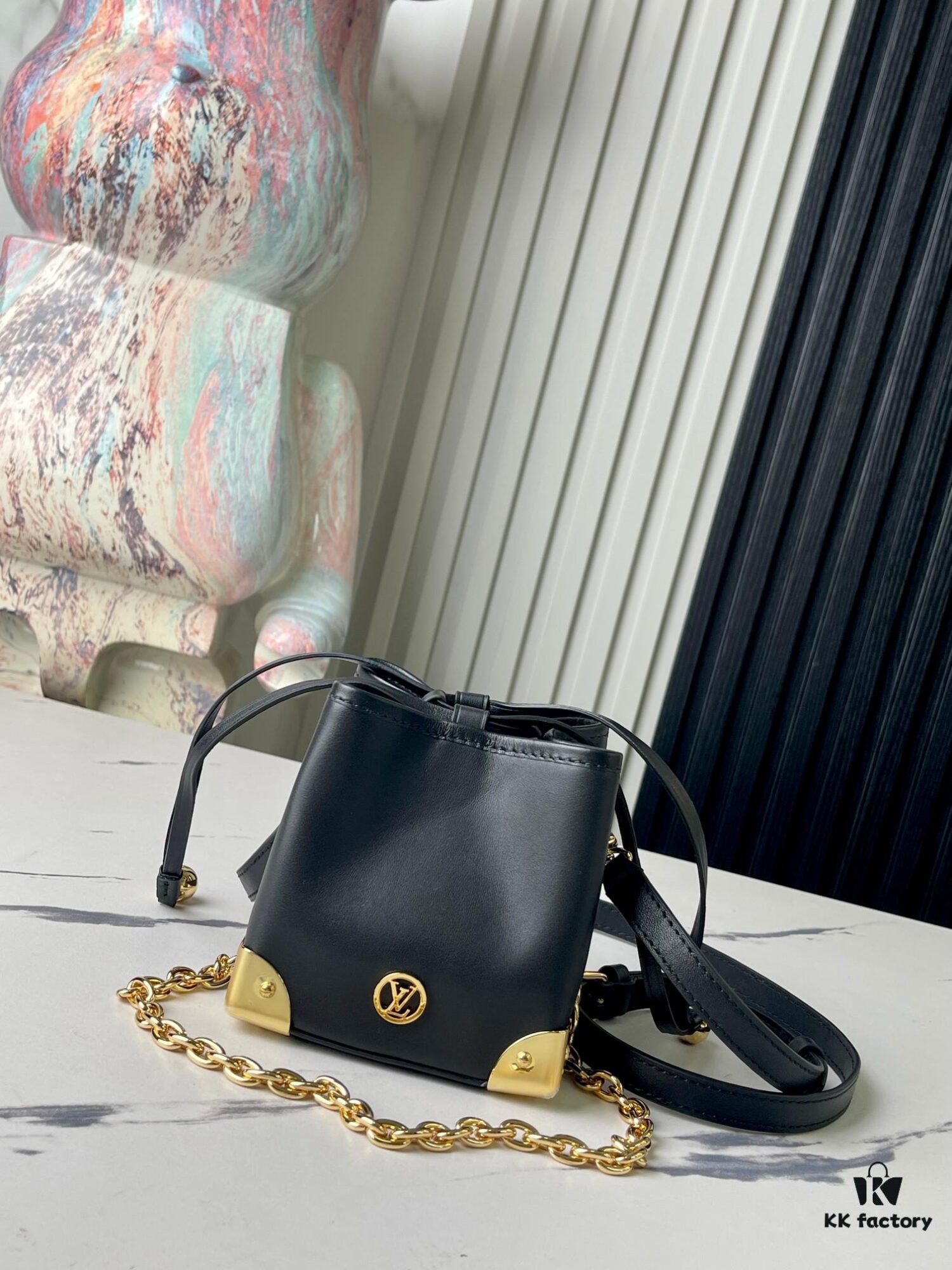 693088e16e68136f4d9a8a42 Top Quality Original Order Exclusive Real Shot M82886 M82885 Black Full Leather Mini Bucket Bag Bamyang Bag Series Zjs jh Online Only Handbag