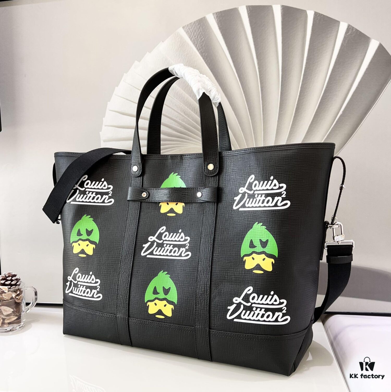 693088f06e68136f4d9a8a5b Top Original Order Exclusive Real Shot M59373 Japanese Designer Nigo 2022 Spring Tote Journey Bag