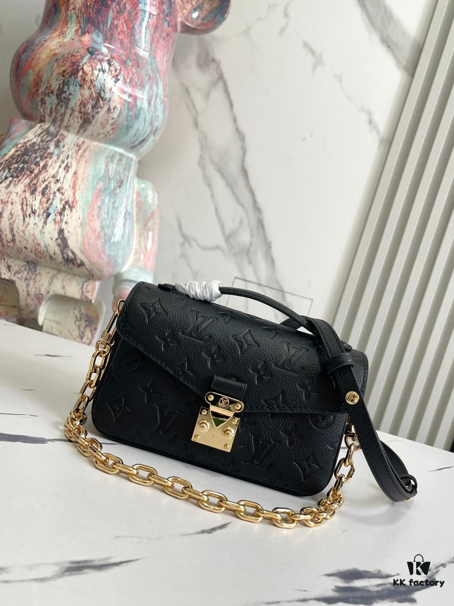 693088fc6e68136f4d9a8a6f Top-Quality Original Order Exclusive Real Photo M46595 Black Full Leather Messenger Bag Series Small East West Métis Handbag