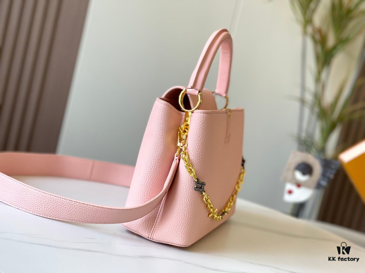 6930892b6e68136f4d9a8abd Upgraded M59209 Pink Capucines Medium Handbag