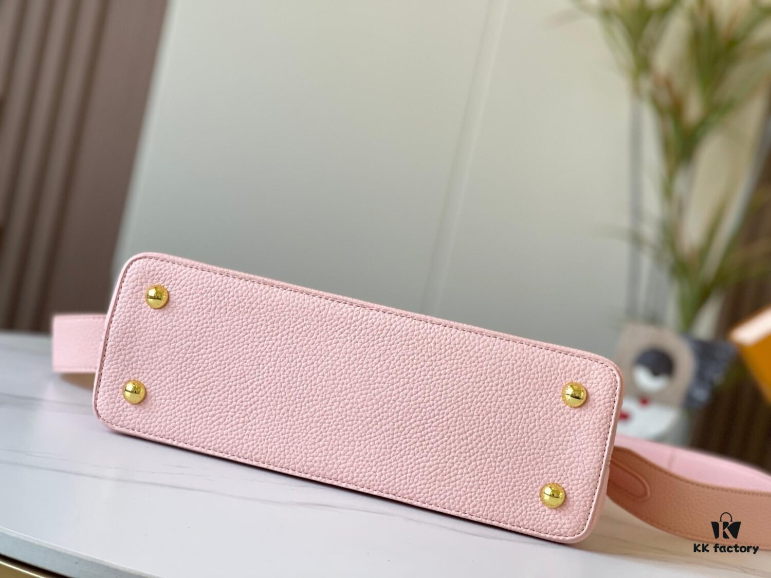 6930892c6e68136f4d9a8ac0 Upgraded M59209 Pink Capucines Medium Handbag