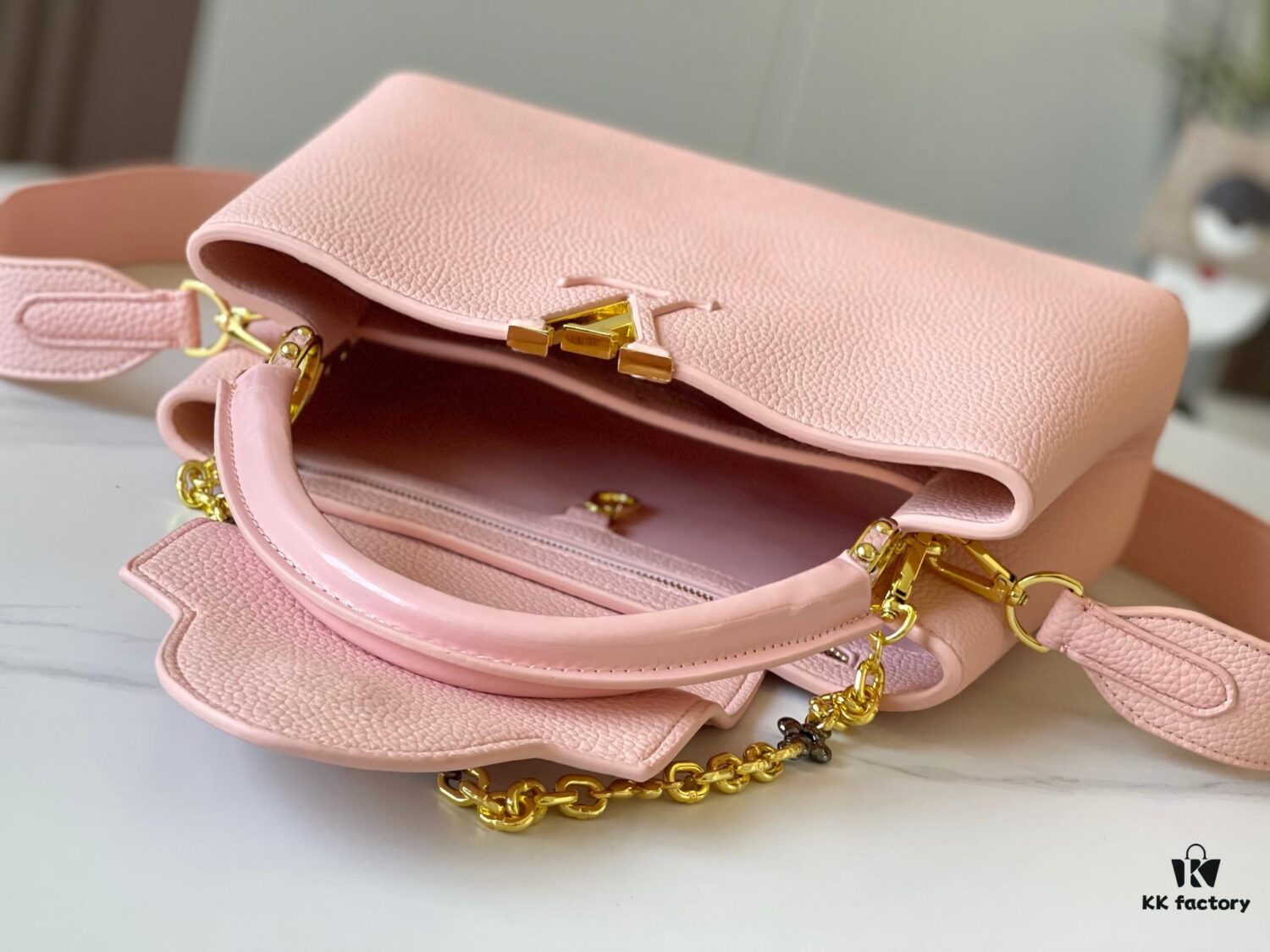 693089306e68136f4d9a8ac6 Upgraded M59209 Pink Capucines Medium Handbag
