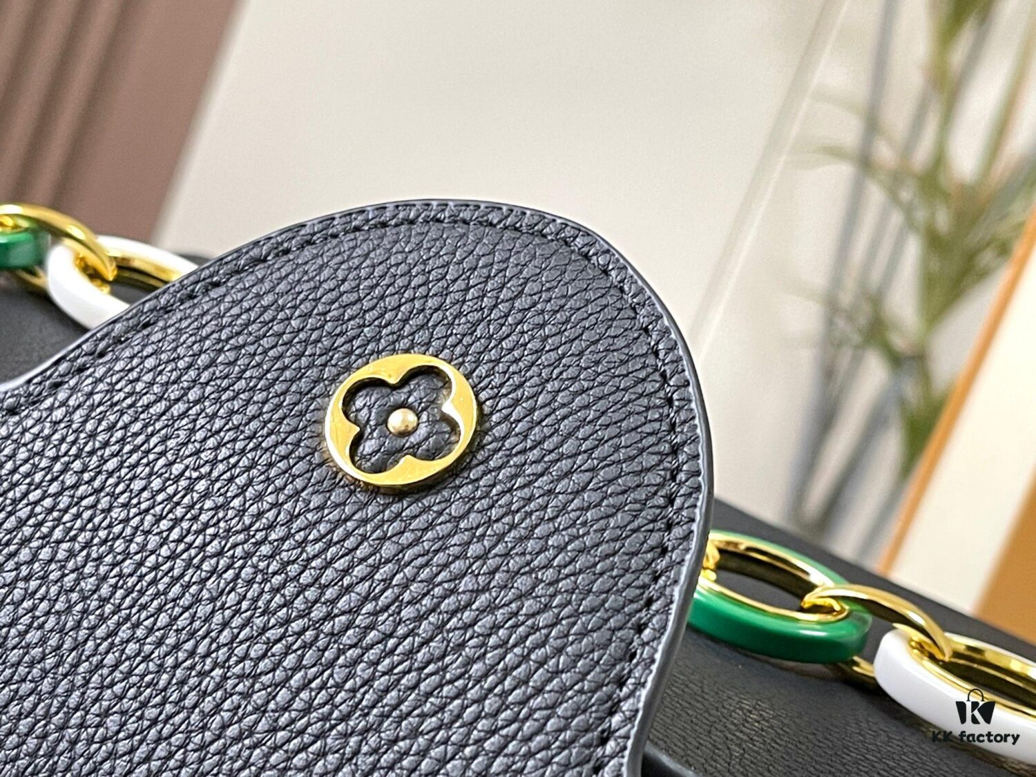 Upgraded M21652 Black Gold-Tone Hardware