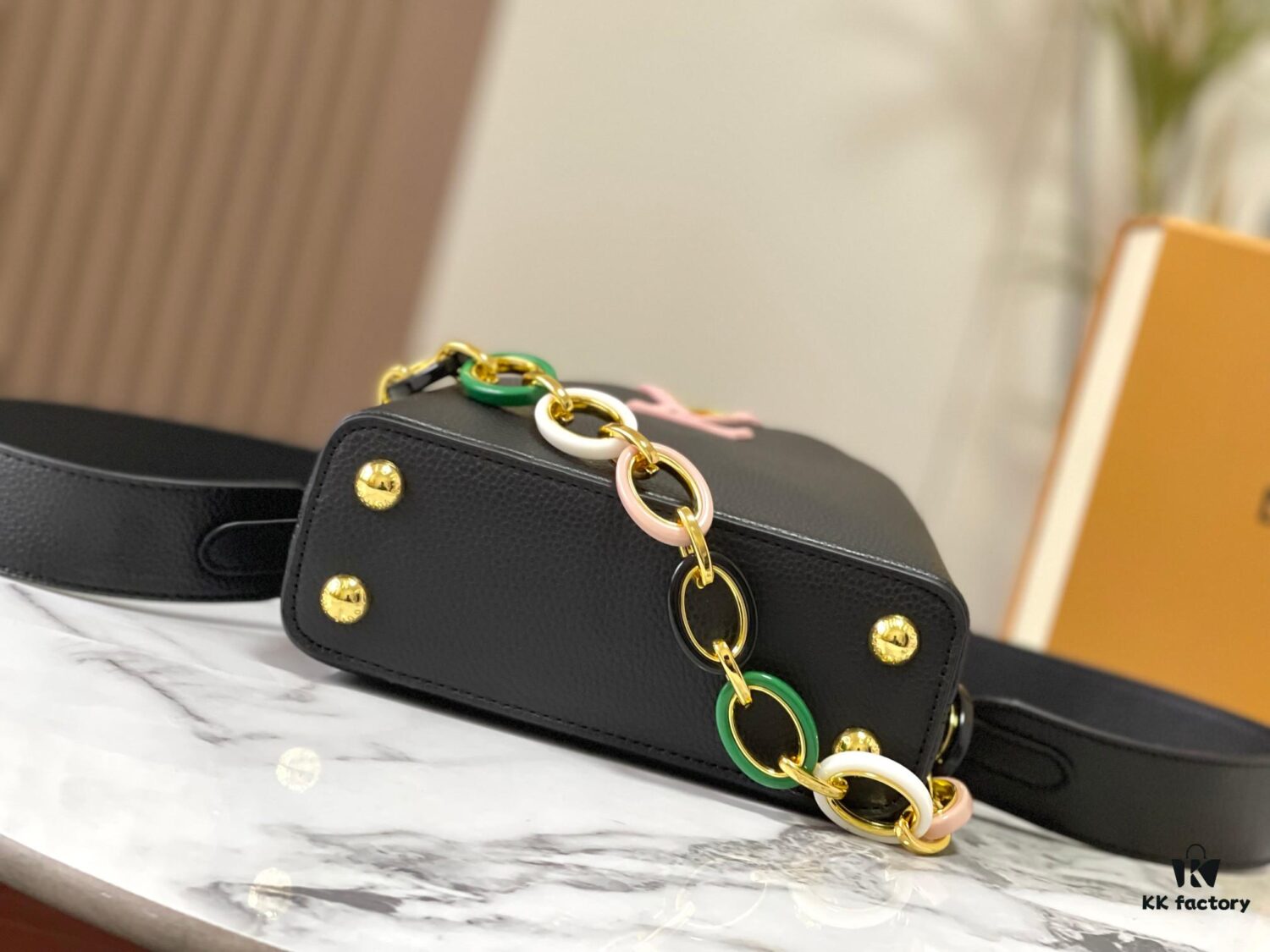 693089446e68136f4d9a8aeb Upgraded M21798 Black Gold-Tone Clasp
