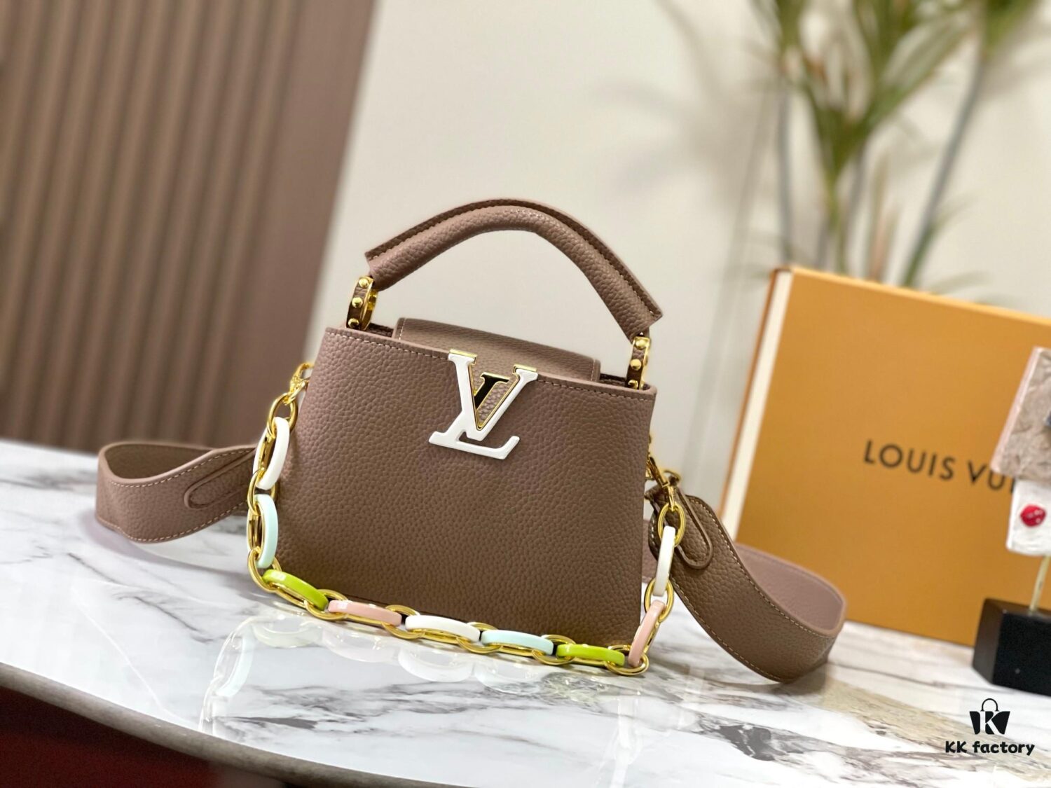 6930895b6e68136f4d9a8b0d Upgraded M21798 Brown Gold-Tone Mini Capucines Handbag