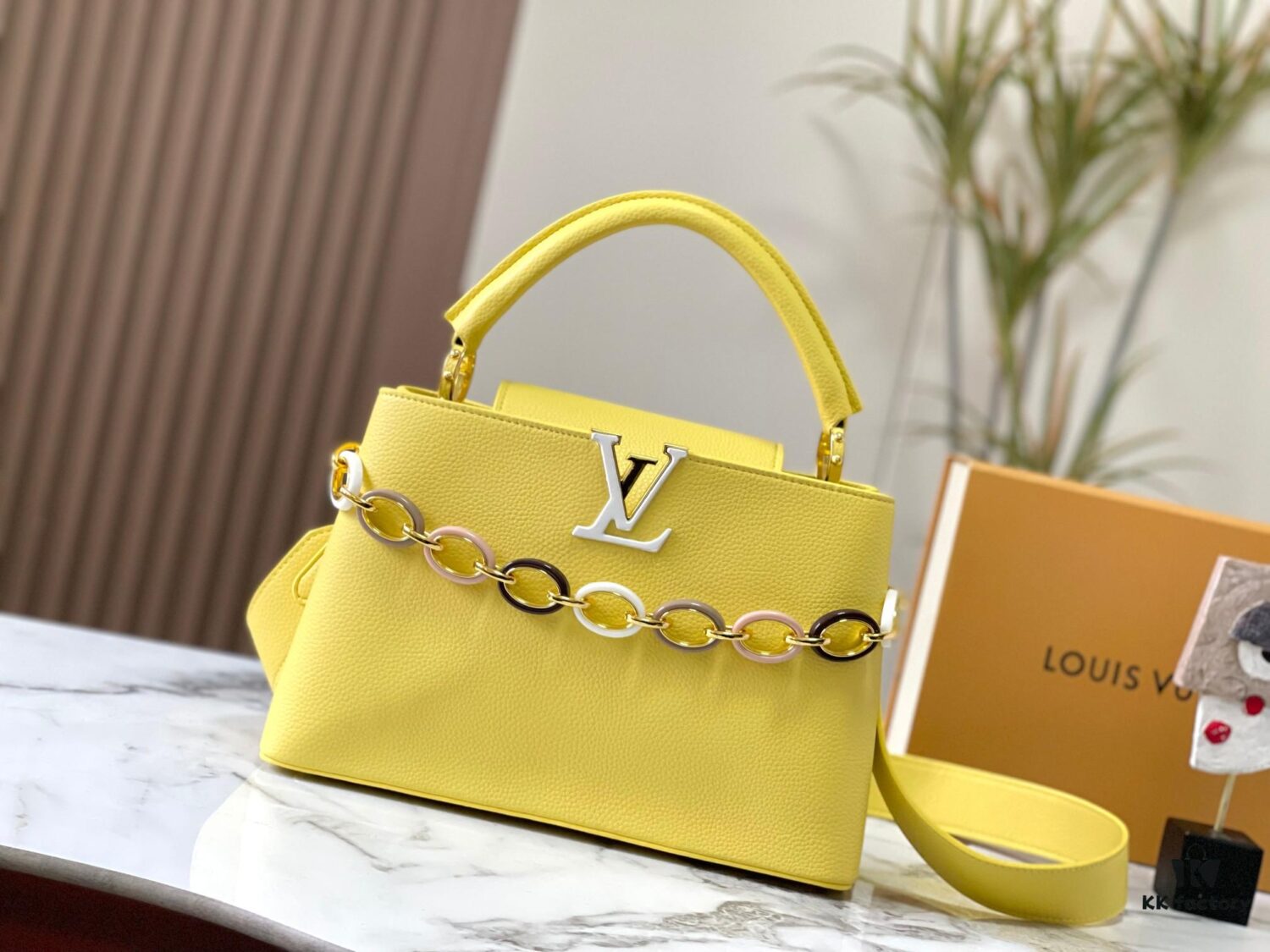 Upgraded M21652 Chick Golden Clasp