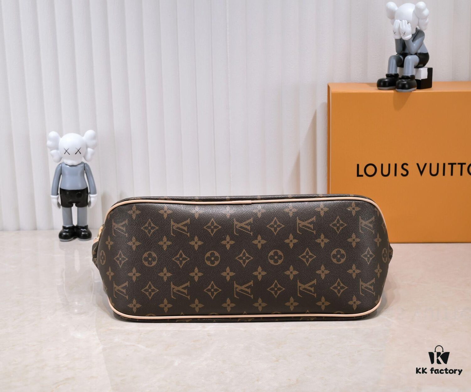 693089796e68136f4d9a8b3f Wholesale Price, New Spring-Summer Arrival: The Stylish and Elegant Calvi Tote in Damier Azur Canvas Combines Office Elegance with Beachside Leisure