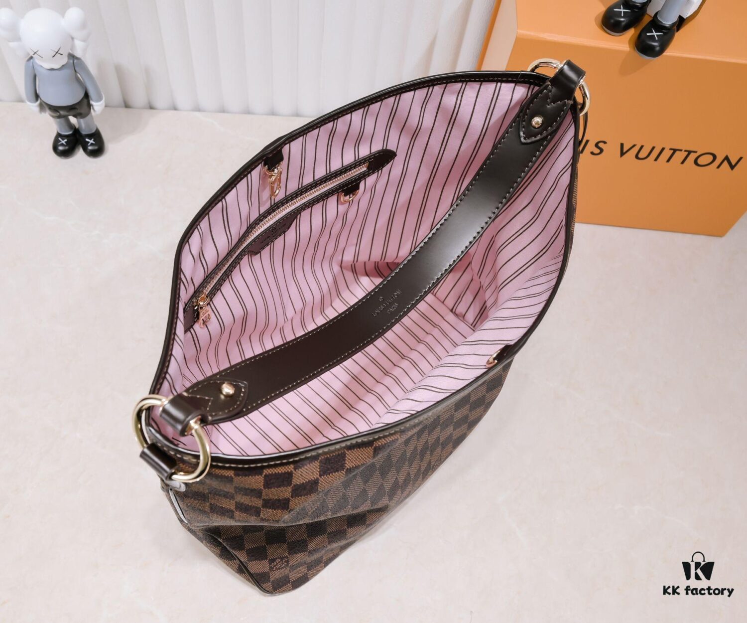693089846e68136f4d9a8b55 Wholesale Price Summer New Arrival, Stylish and Elegant Damier Azur Canvas Calvi Tote Bag in Vibrant Pomegranate Red, Perfect for Office and Beach Getaways