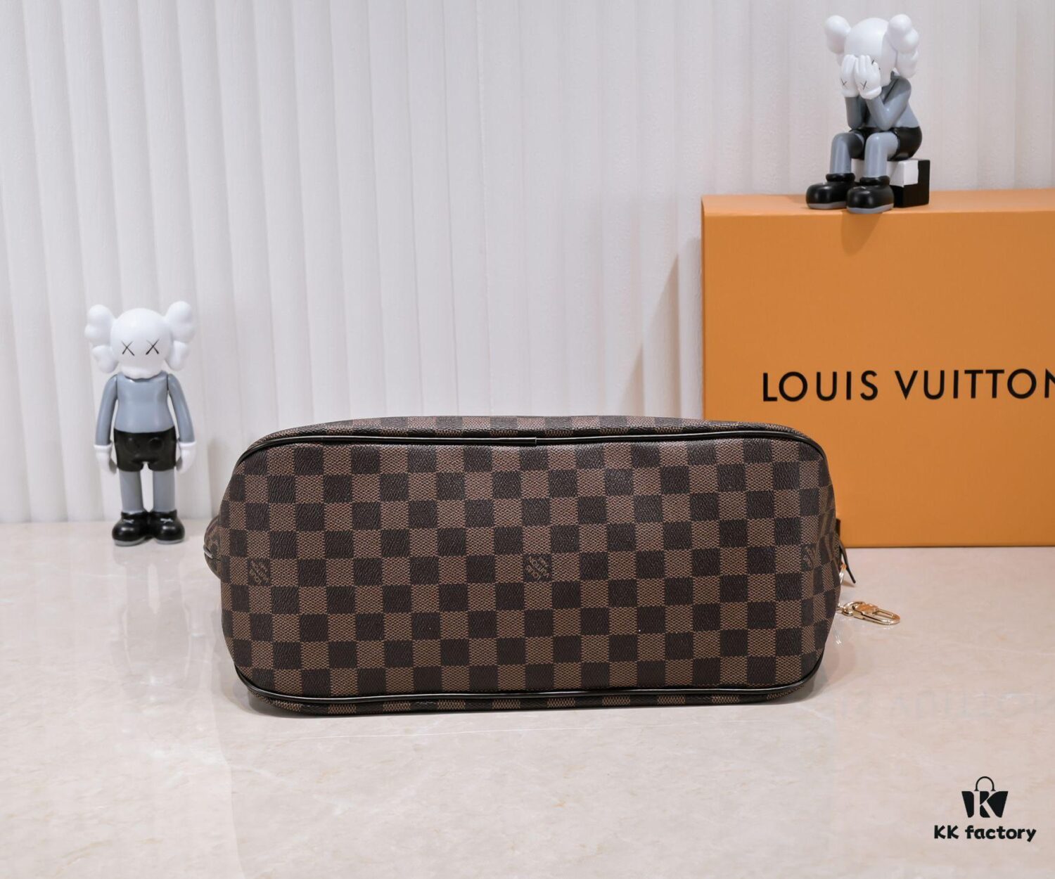 693089856e68136f4d9a8b5a Wholesale Price, New Spring-Summer Style: The Stylish and Charming Damier Azur Canvas Calvi Tote – Perfect for Office Days and Beach Weekends