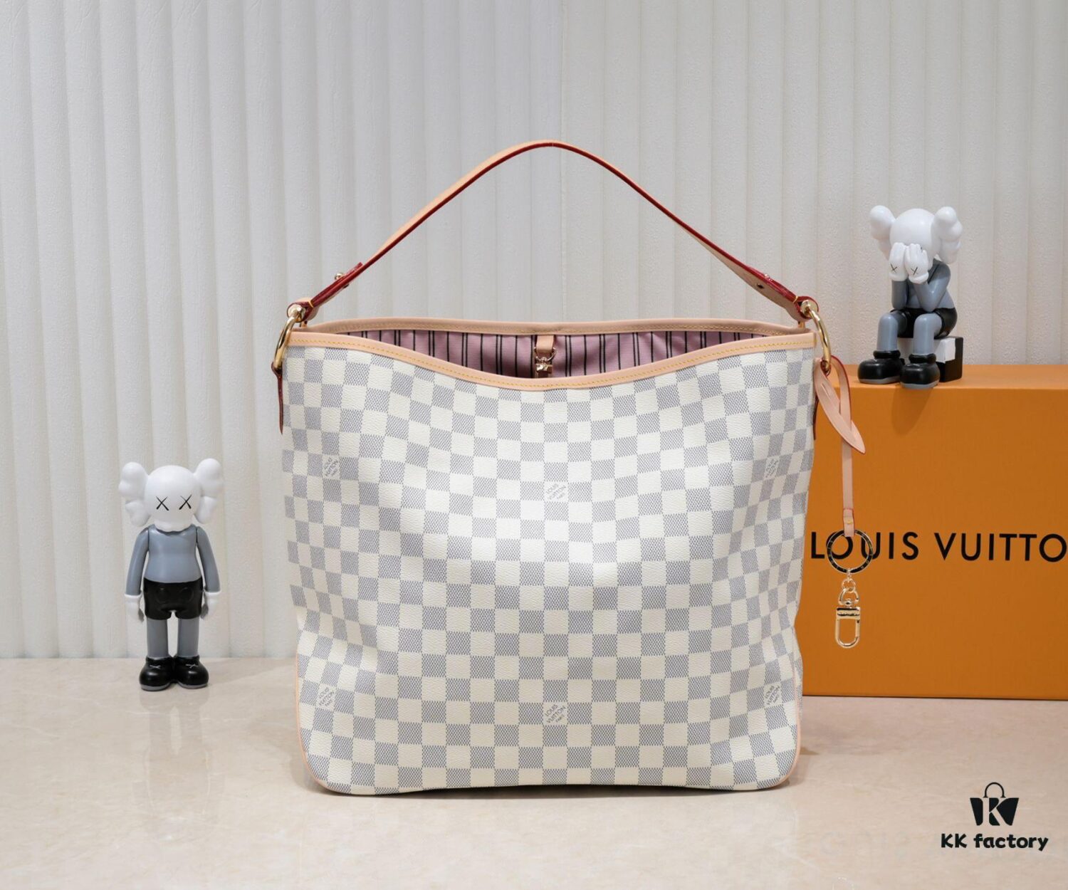 6930898c6e68136f4d9a8b69 Wholesale Price Summer New Arrival: Stylish Damier Azur Canvas Calvi Tote Bag in Pomegranate Red