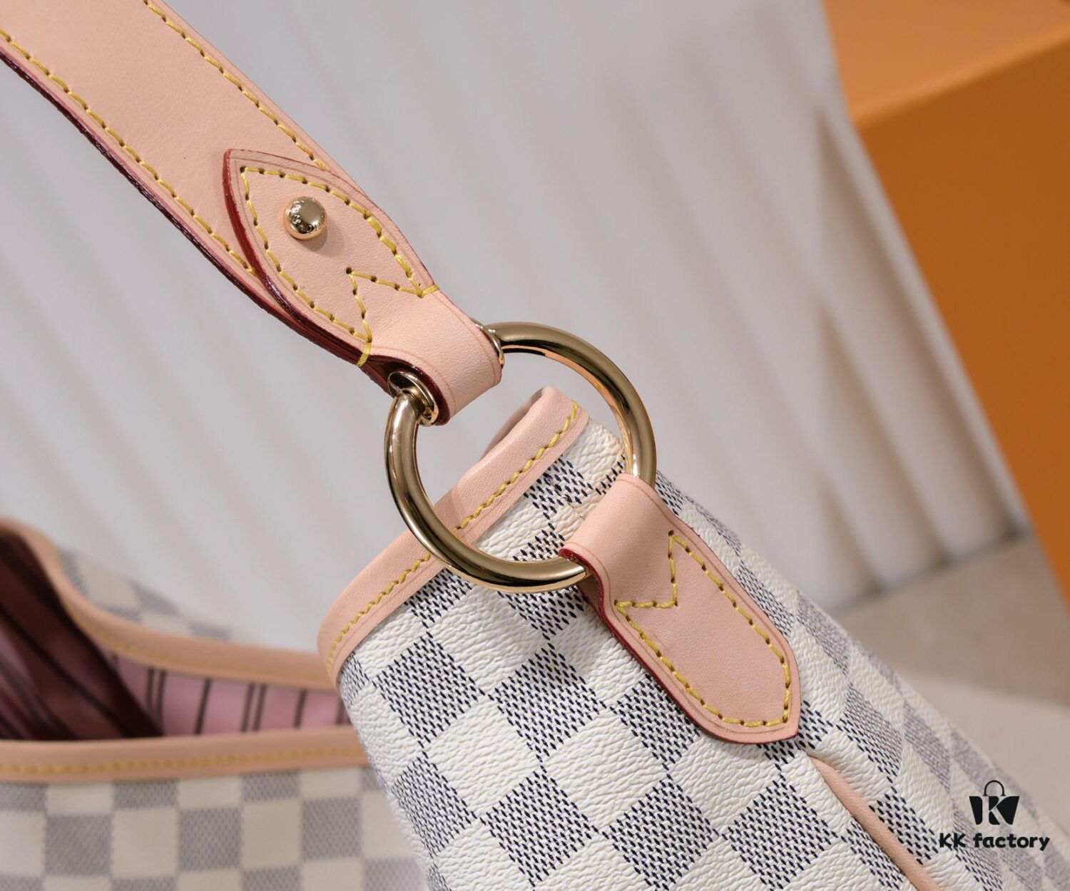 6930898e6e68136f4d9a8b6f Wholesale Price Summer New Arrival: Stylish Damier Azur Canvas Calvi Tote Bag in Pomegranate Red