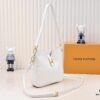 693089976e68136f4d9a8b7f Louis Vuitton New Arrival Minimalist Elegant Hobo Bag Design 120693 119563