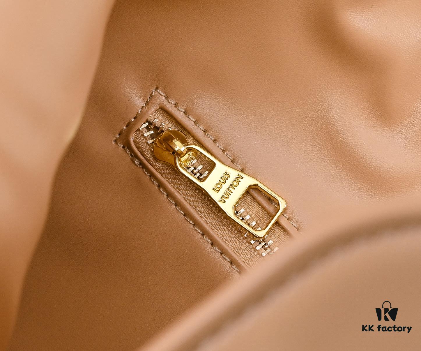 693089b06e68136f4d9a8bad Louis Vuitton New Arrival Quietly Returns to Minimalist Elegance, Style No. 120693 119563