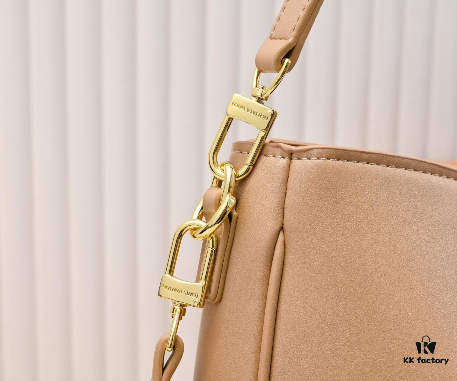 693089b06e68136f4d9a8bae Louis Vuitton New Arrival Quietly Returns to Minimalist Elegance, Style No. 120693 119563